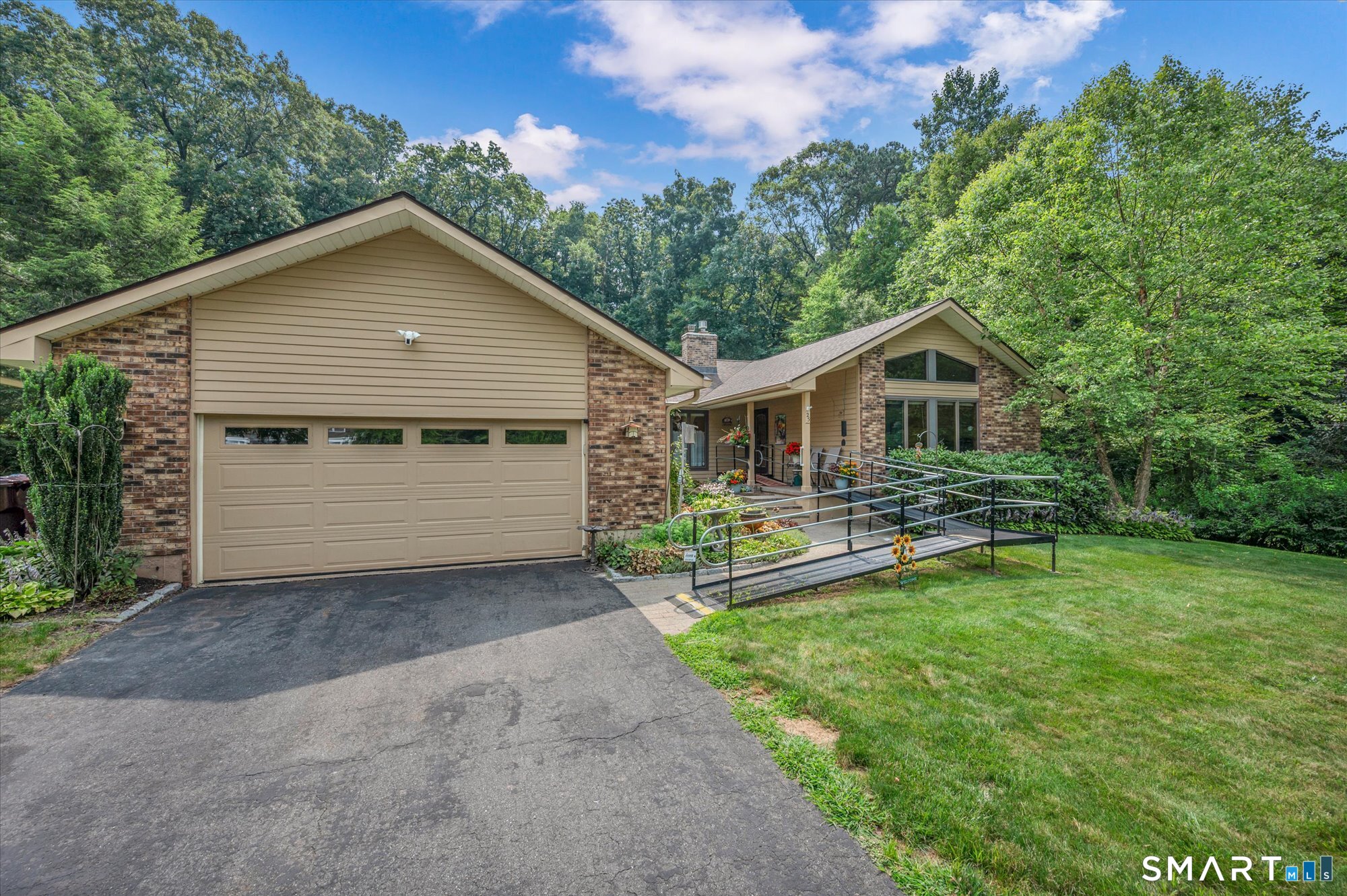 3rd image of 25 Crosswood Rd, Farmington, CT 06032 | MLS# 24195106