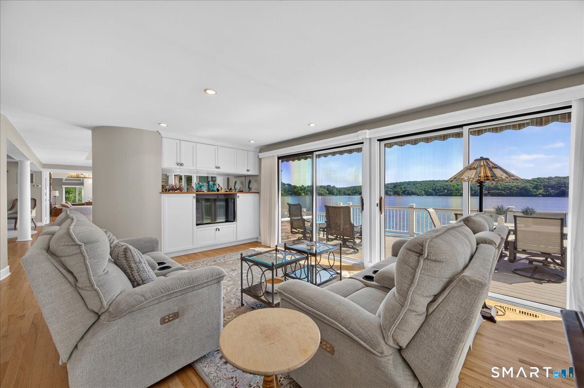 409 River Road photo 9