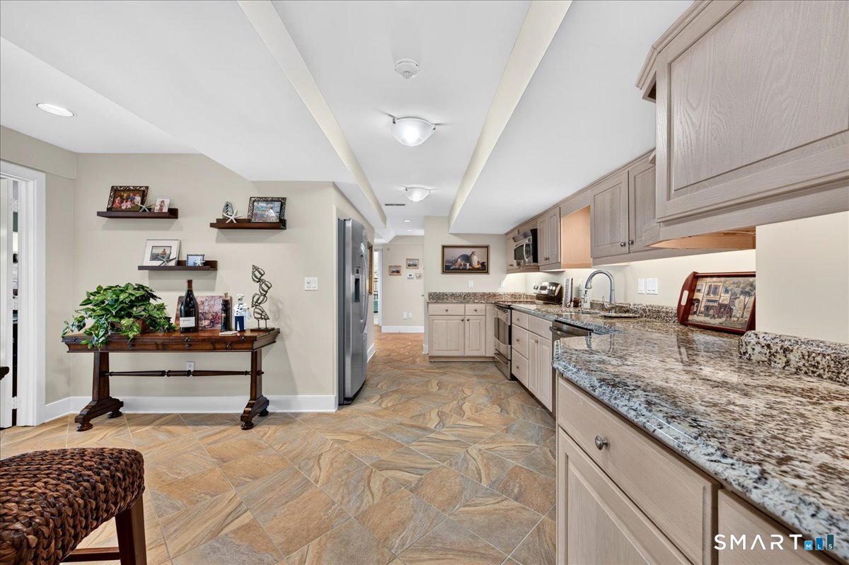 409 River Road photo 30