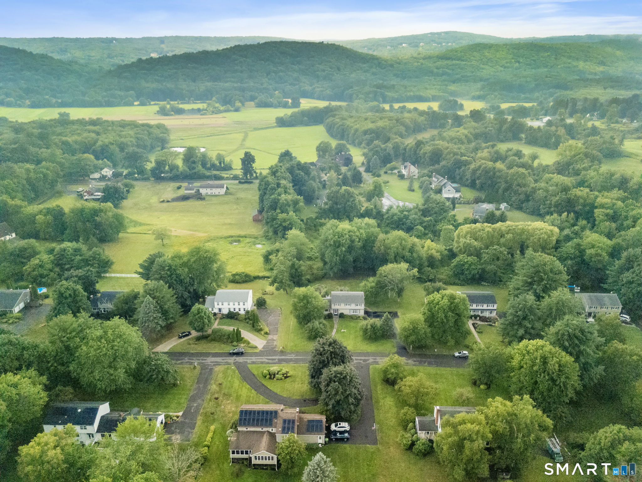 5th image of 21 Watson Dr, Simsbury, CT 06092 | MLS# 24186300