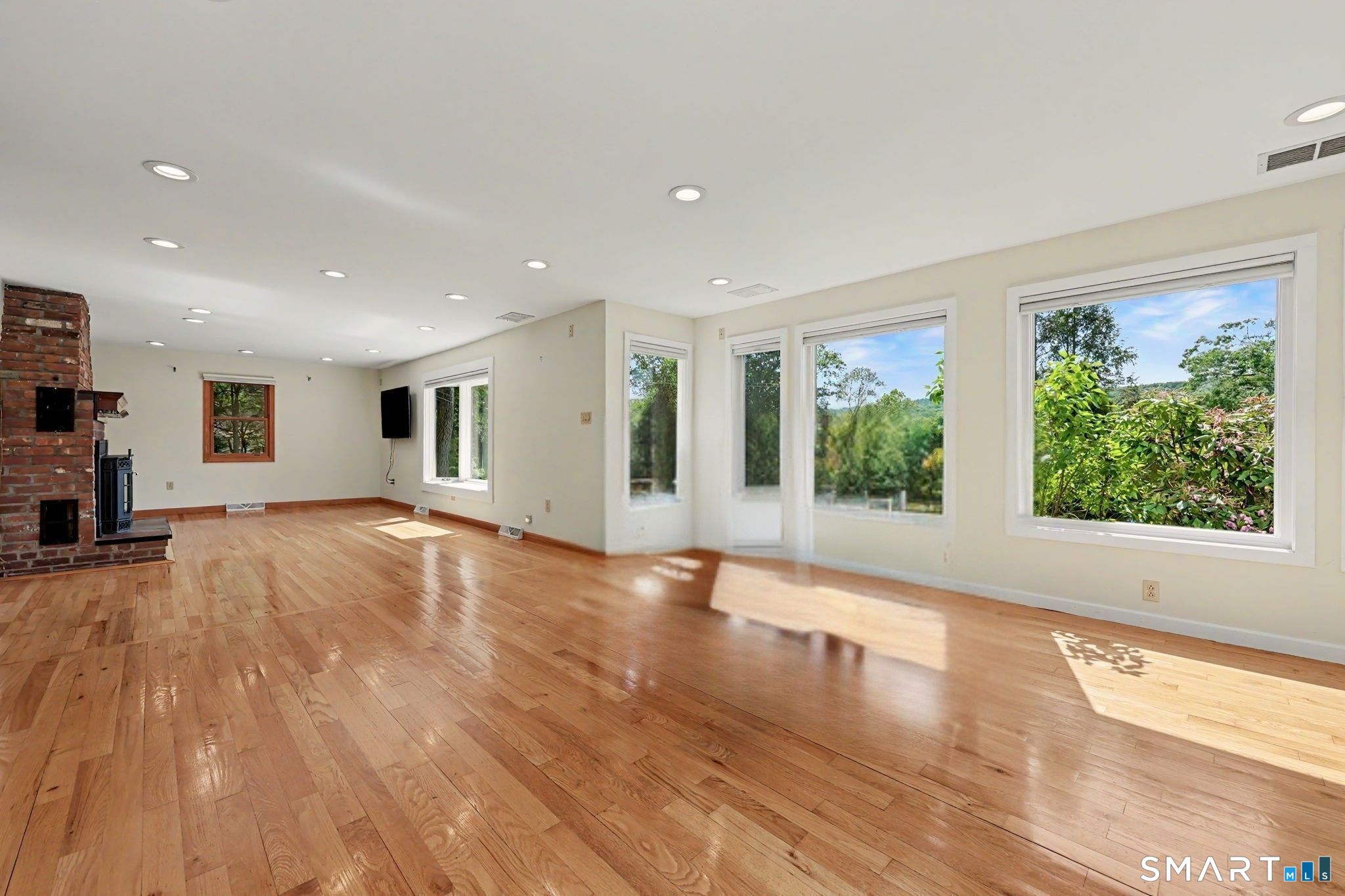 40 Manitook Drive photo 9