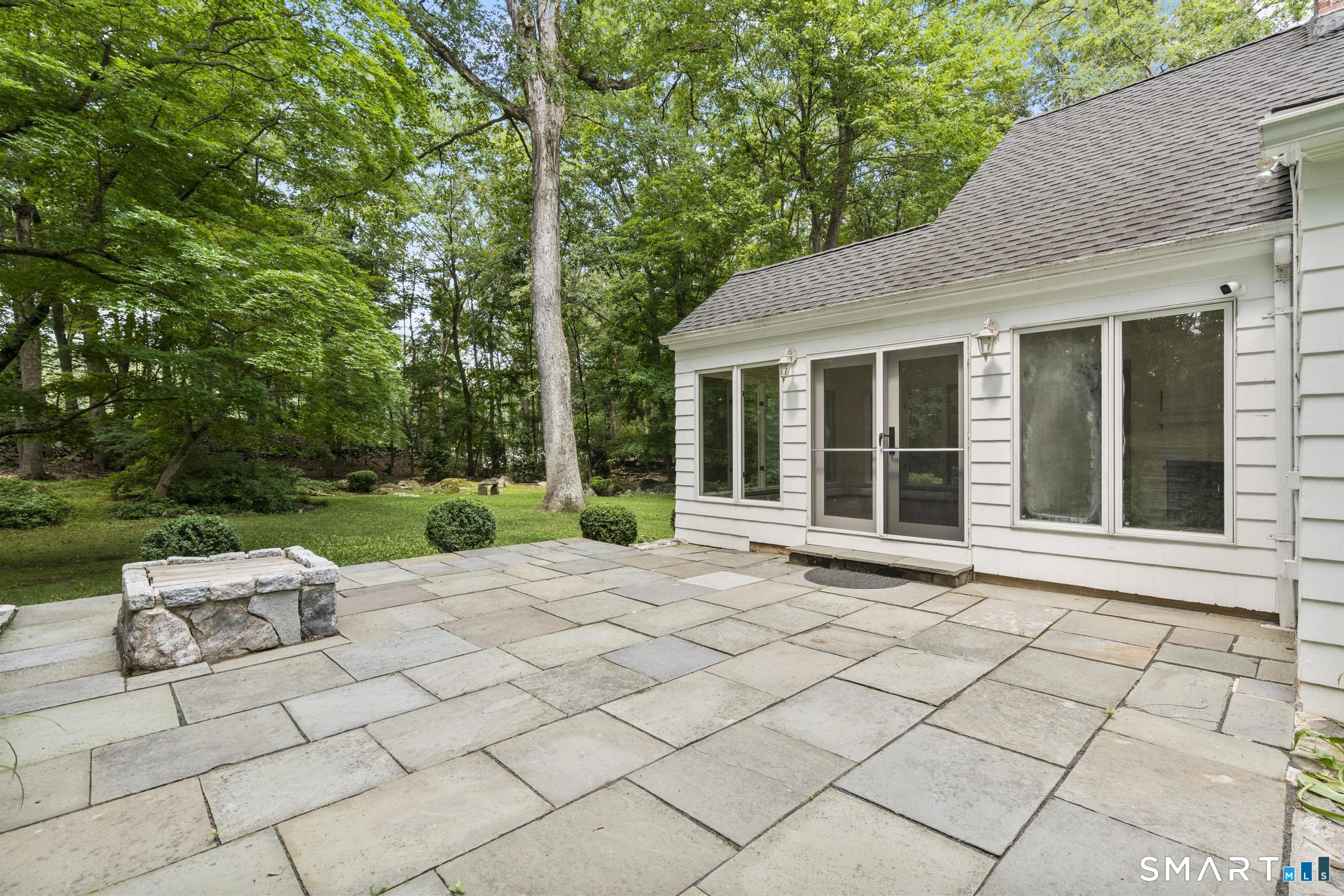 46 Fernwood Drive, Stamford, Connecticut photo 5