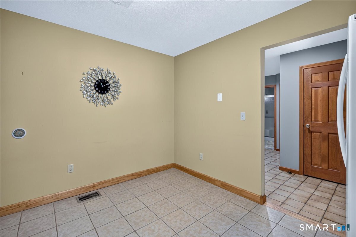 5th image of 253 Carriage Dr #253, Southington, CT 06489 | MLS# 24195317