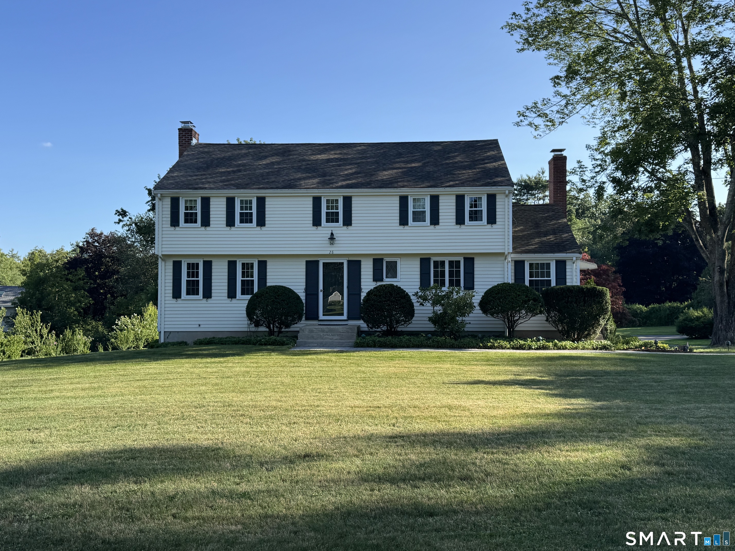 2nd image of 28 Crestwood Rd, Simsbury, CT 06070 | MLS# 24190964