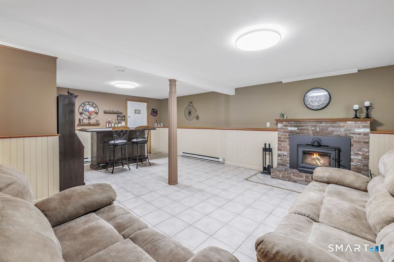 289 New England Road photo 15