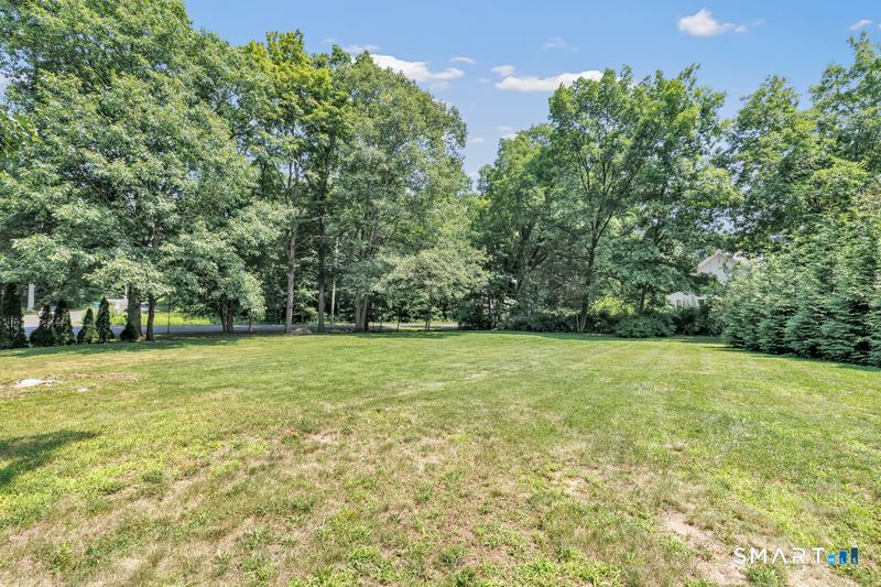 289 New England Road photo 26