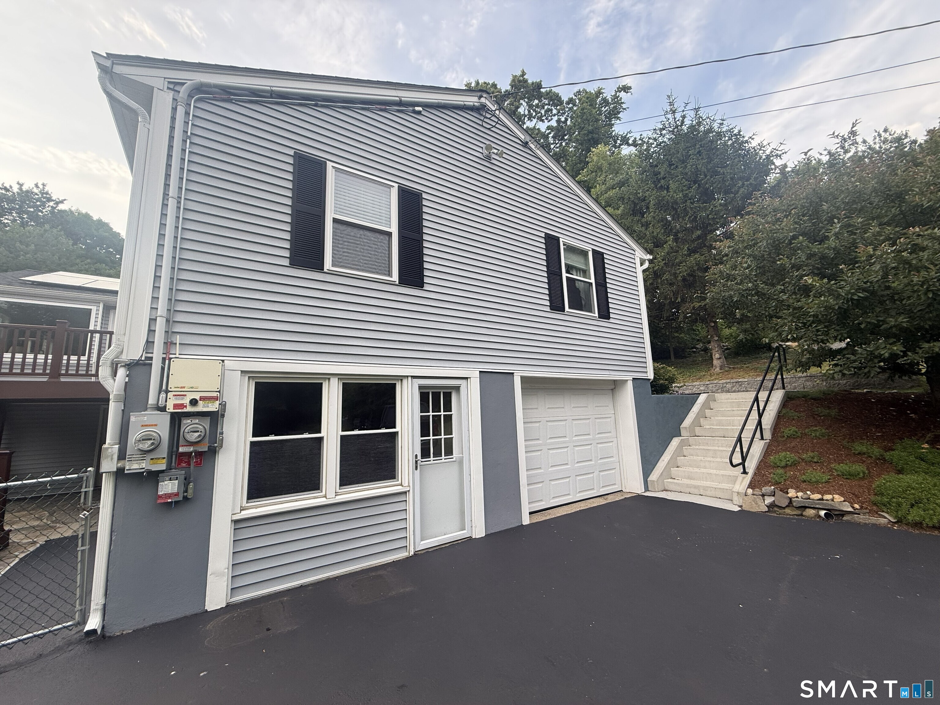138 Clark Hill Road photo 3