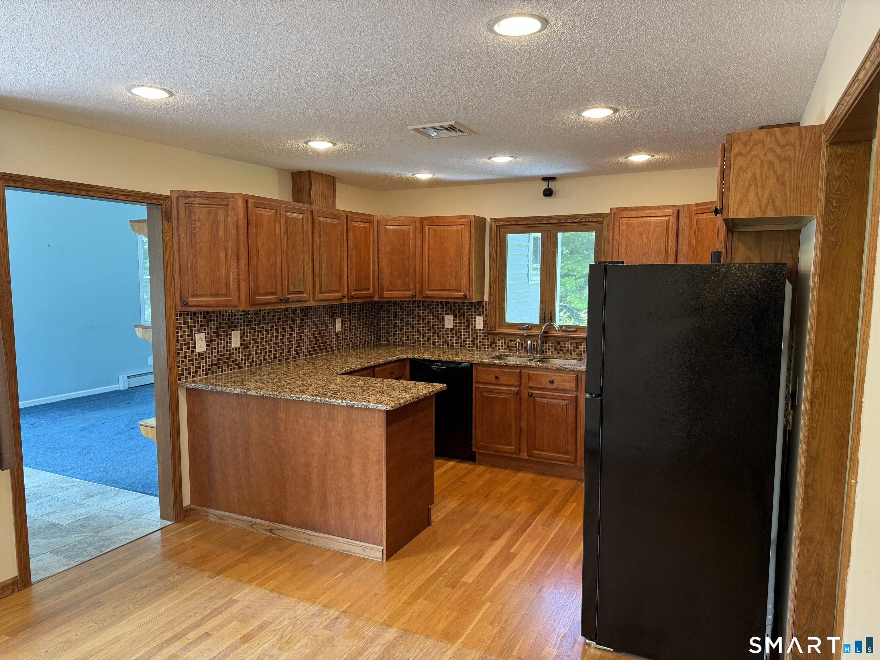 138 Clark Hill Road photo 8