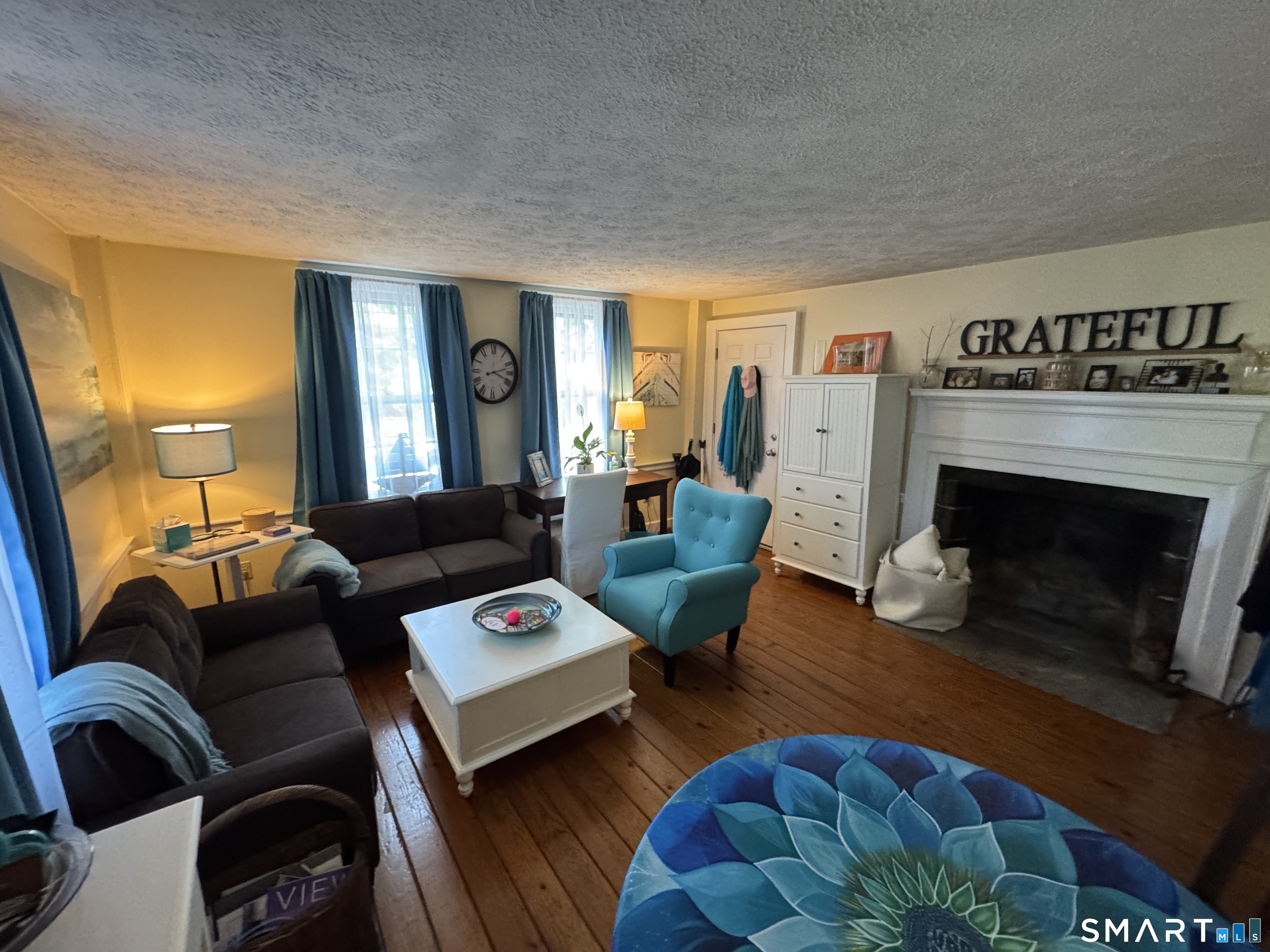 3rd image of 14 New London Rd, Groton, CT 06355 | MLS# 24189185