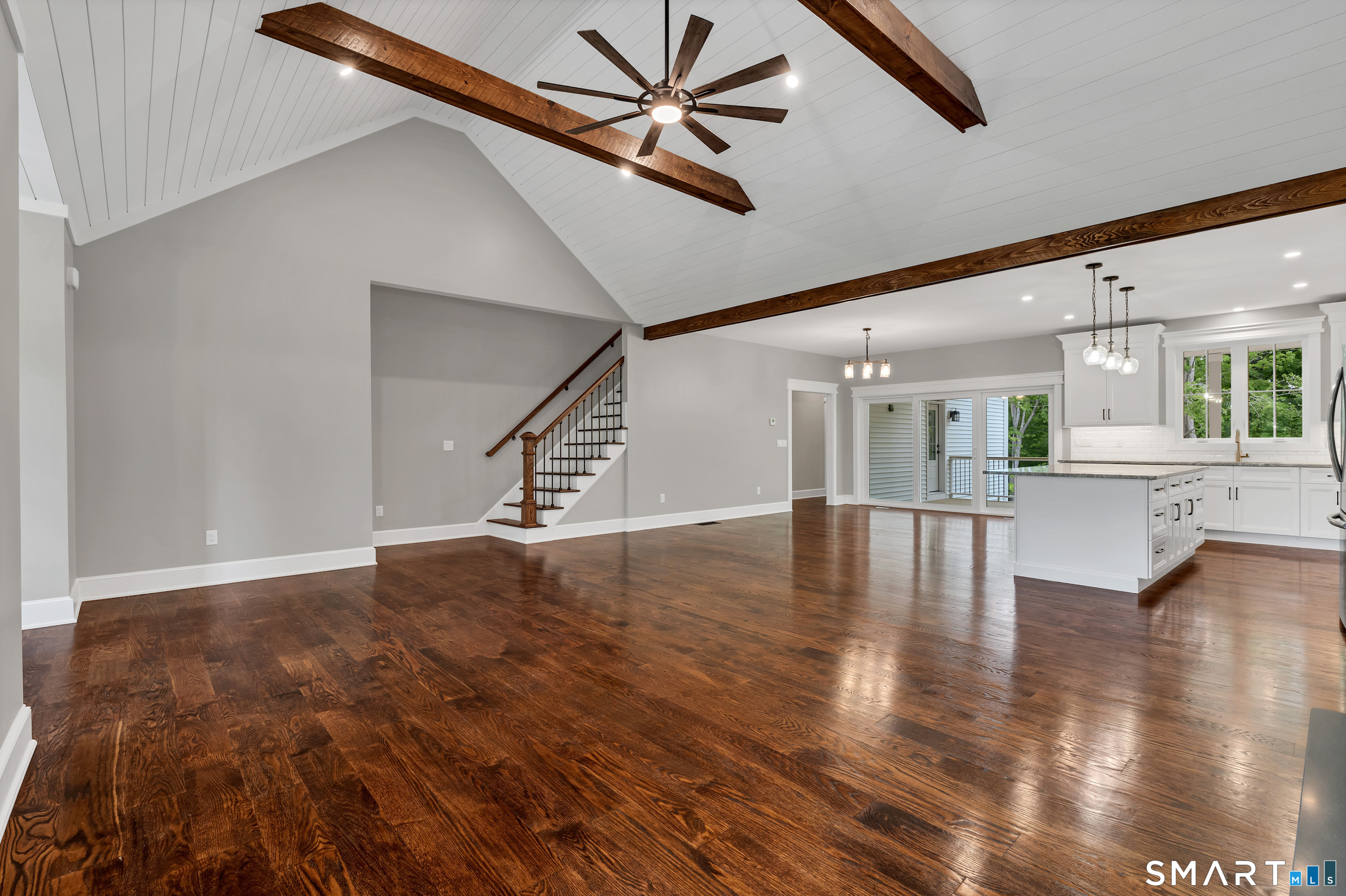12 Meadowcrest Drive North photo 8