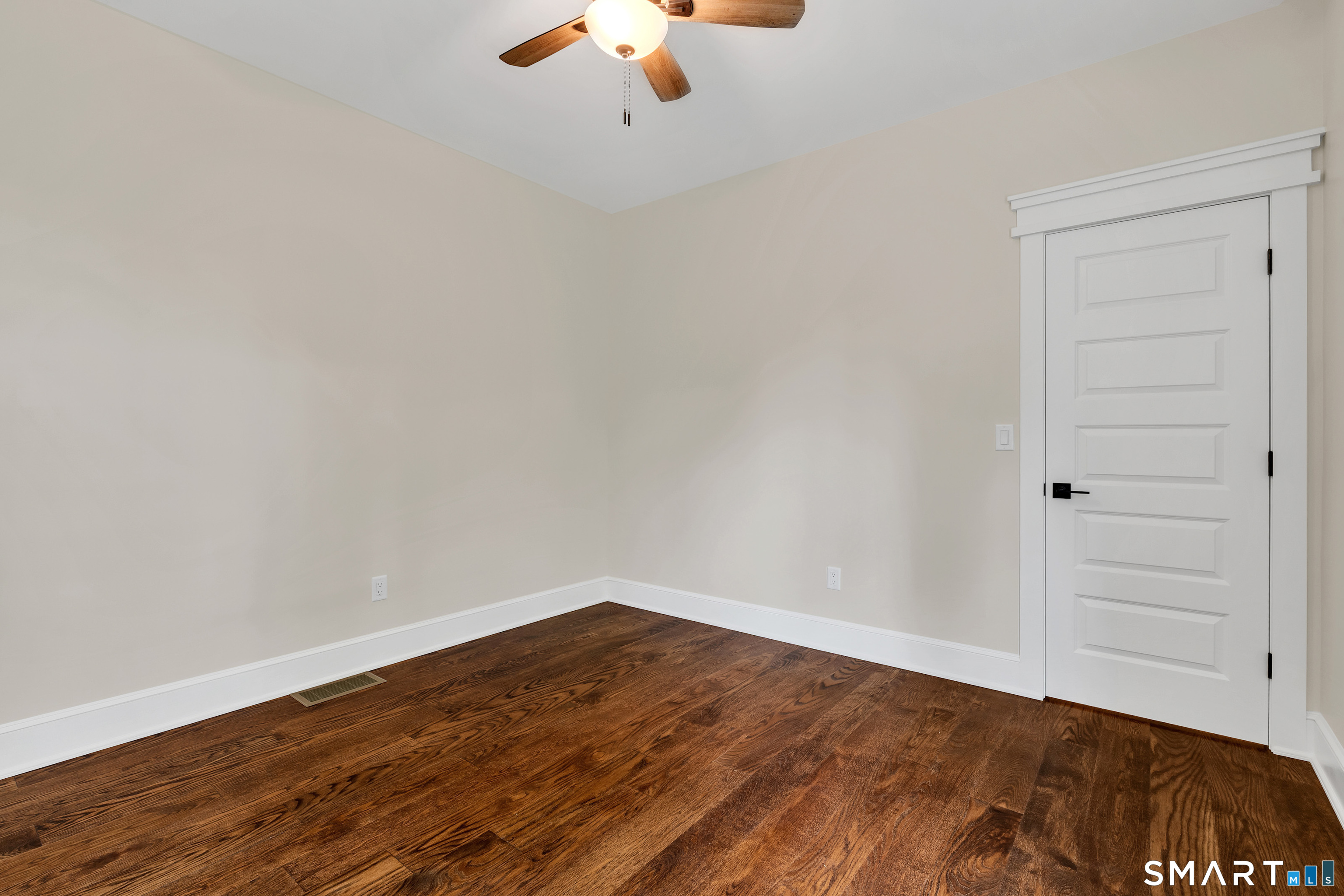 12 Meadowcrest Drive North photo 22