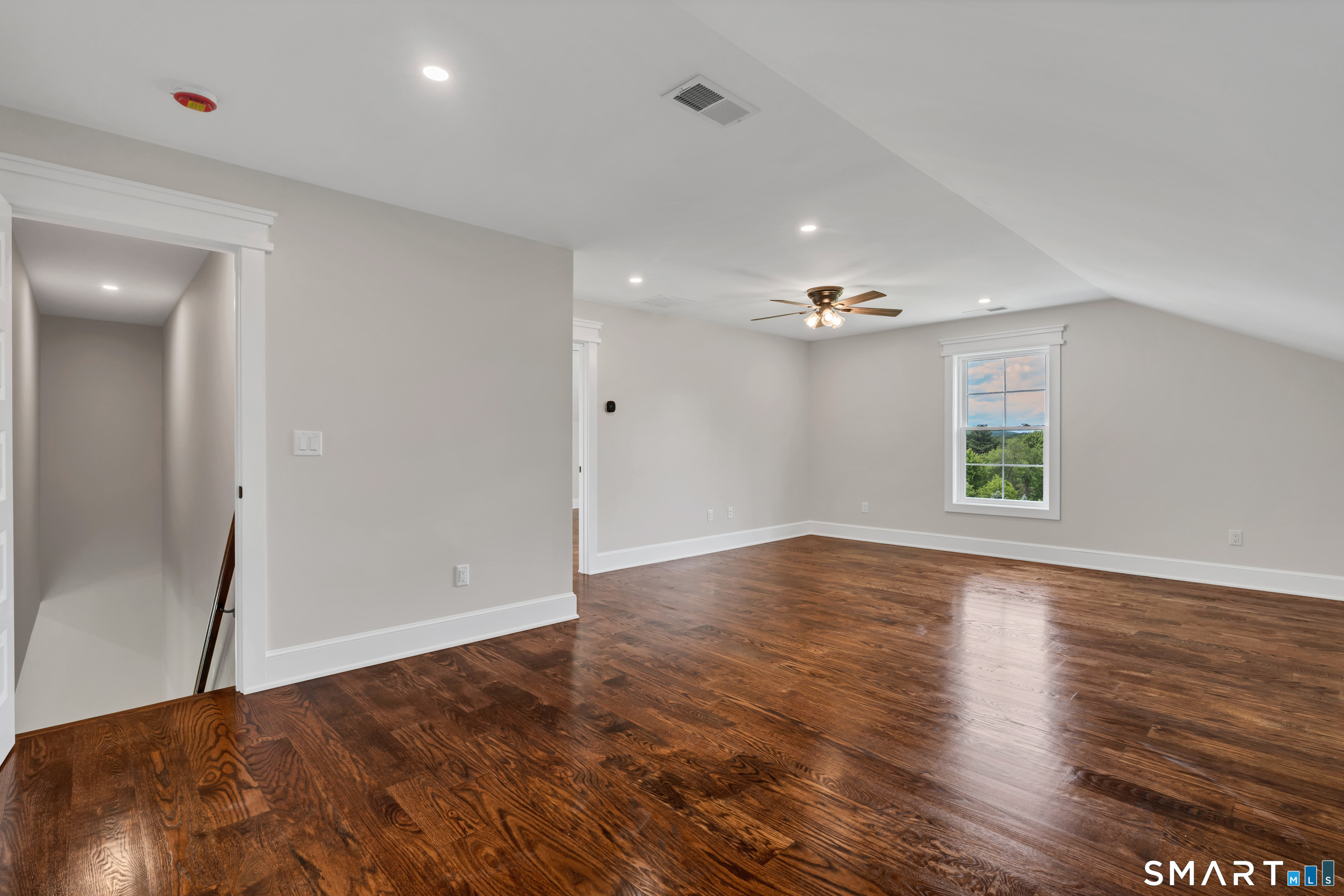 12 Meadowcrest Drive North photo 26