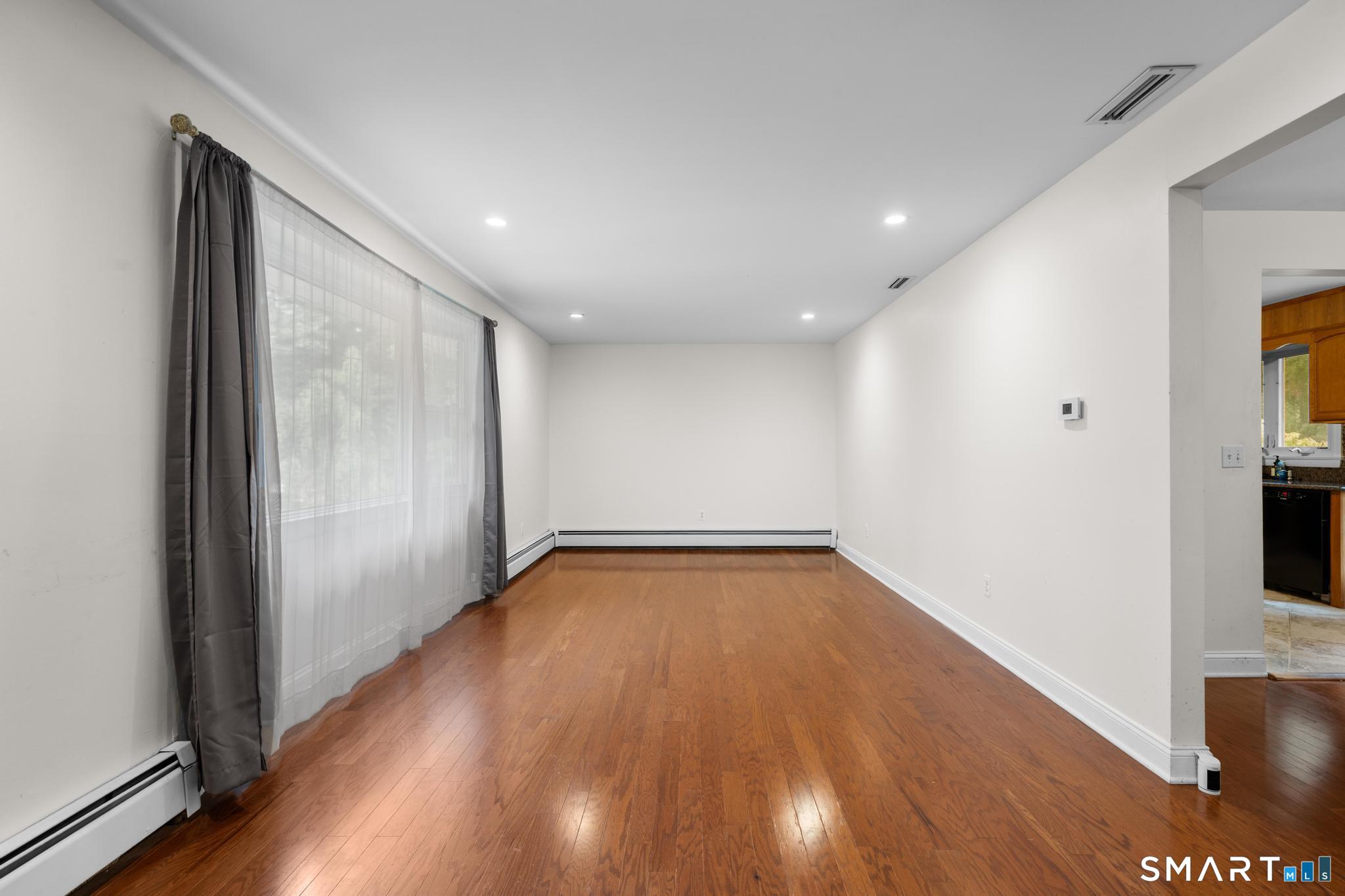 1185 Highview Terrace photo 9