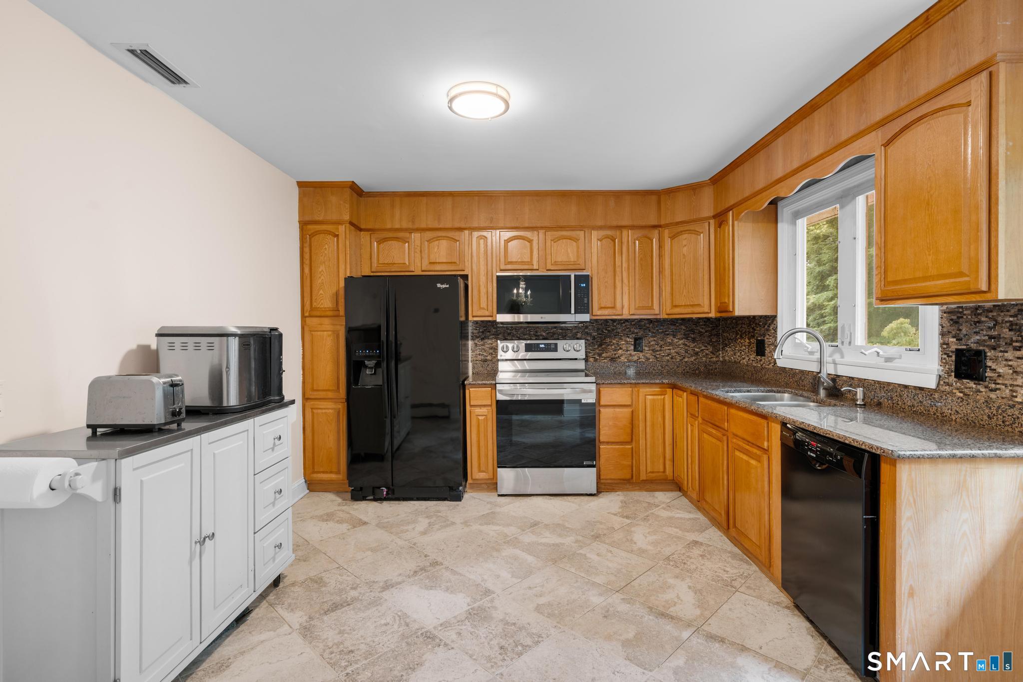 1185 Highview Terrace photo 14