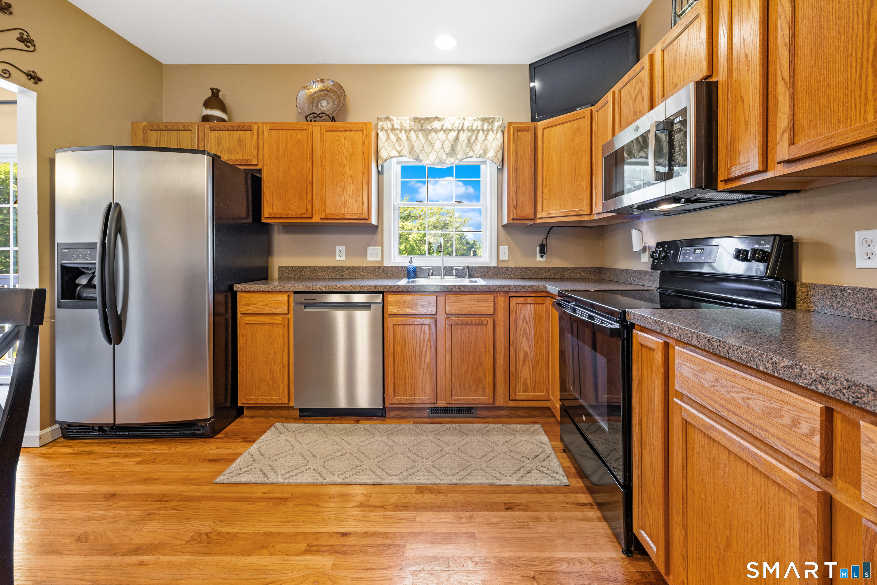 65 Walt Drive photo 11