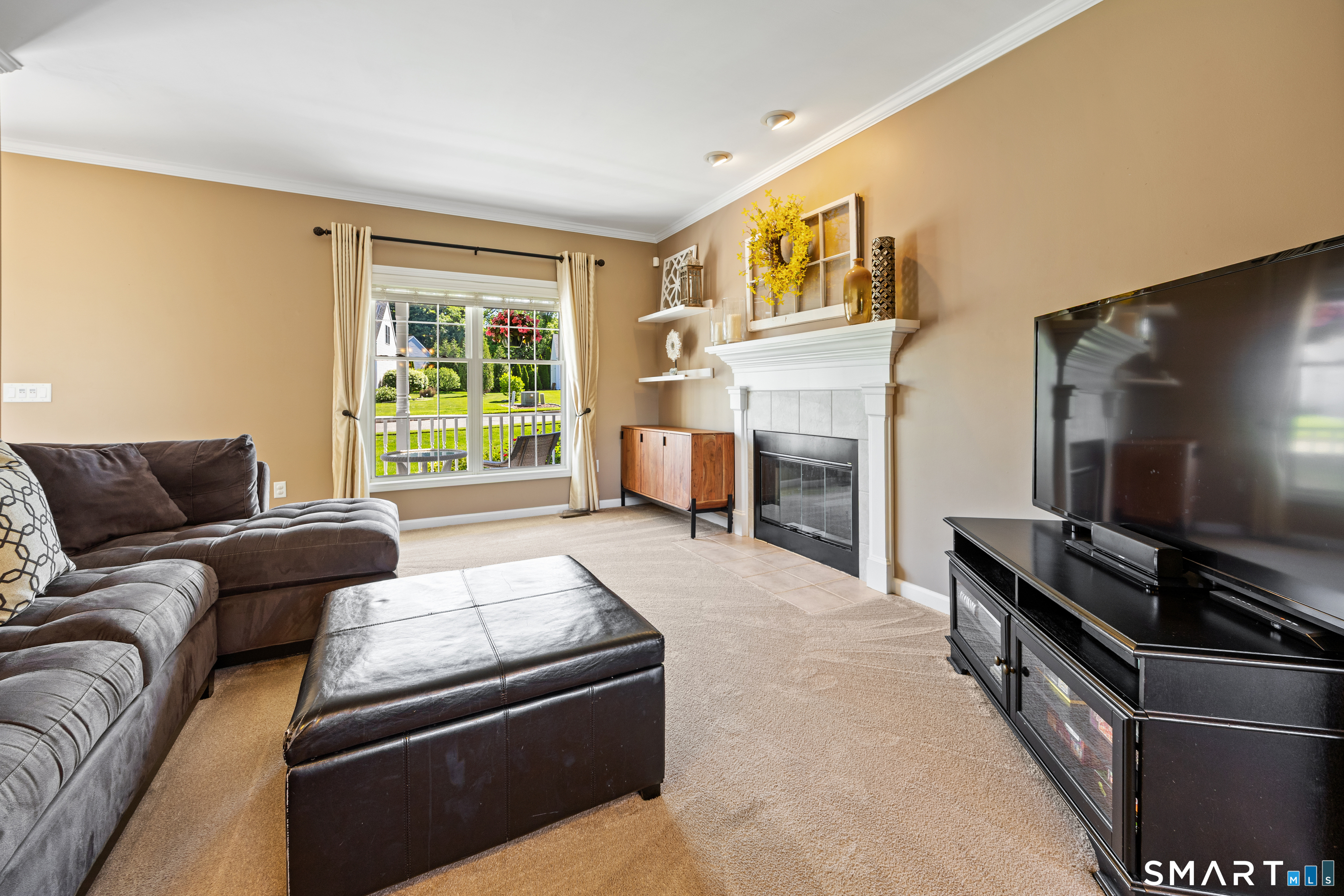 65 Walt Drive photo 6