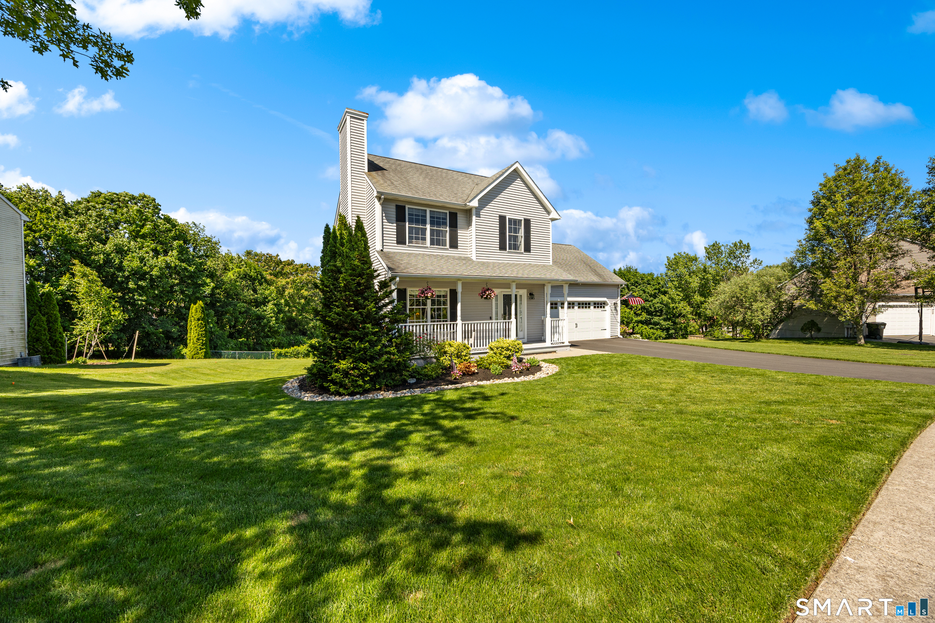 65 Walt Drive photo 2