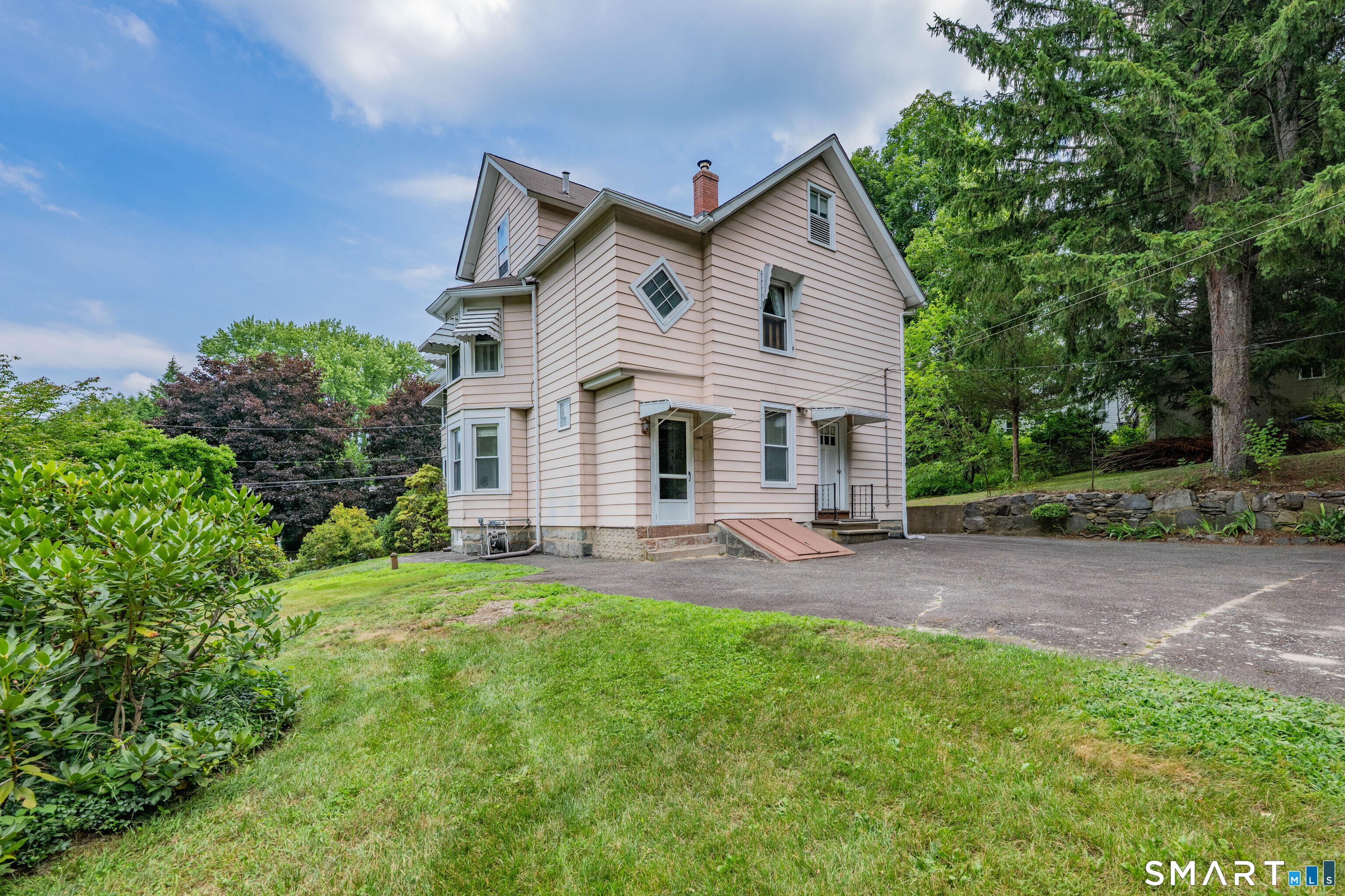 3rd image of 108 Pleasant St, Torrington, CT 06790 | MLS# 24195679