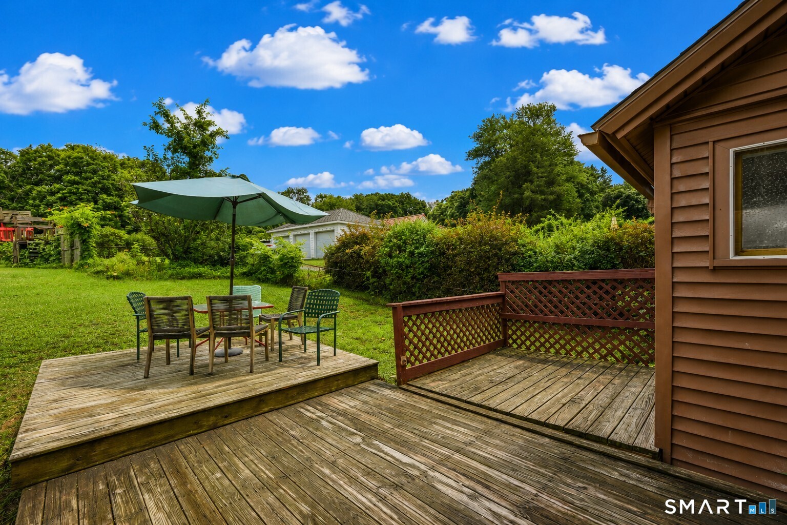 7 Maple Avenue photo 4