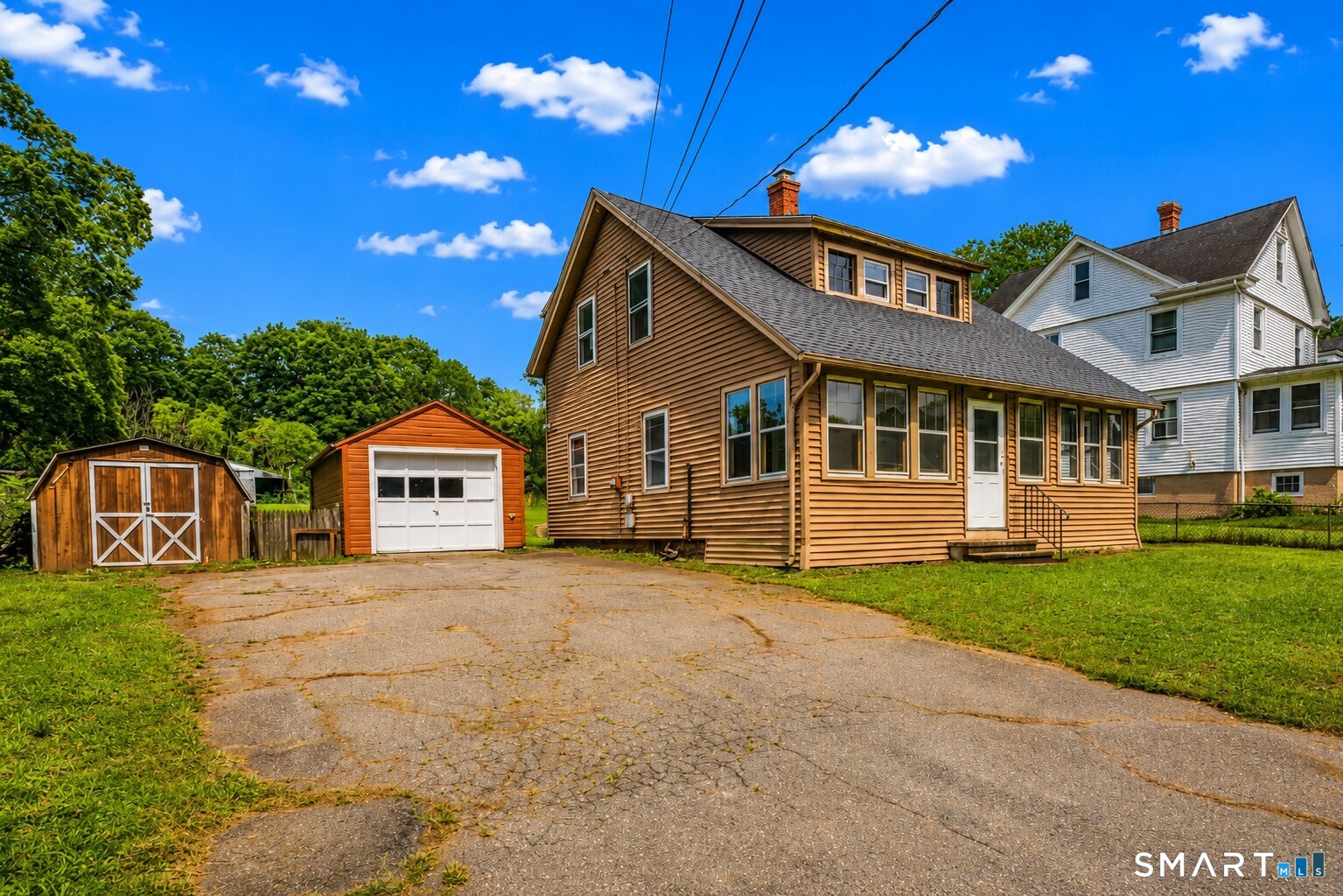 7 Maple Avenue photo 2