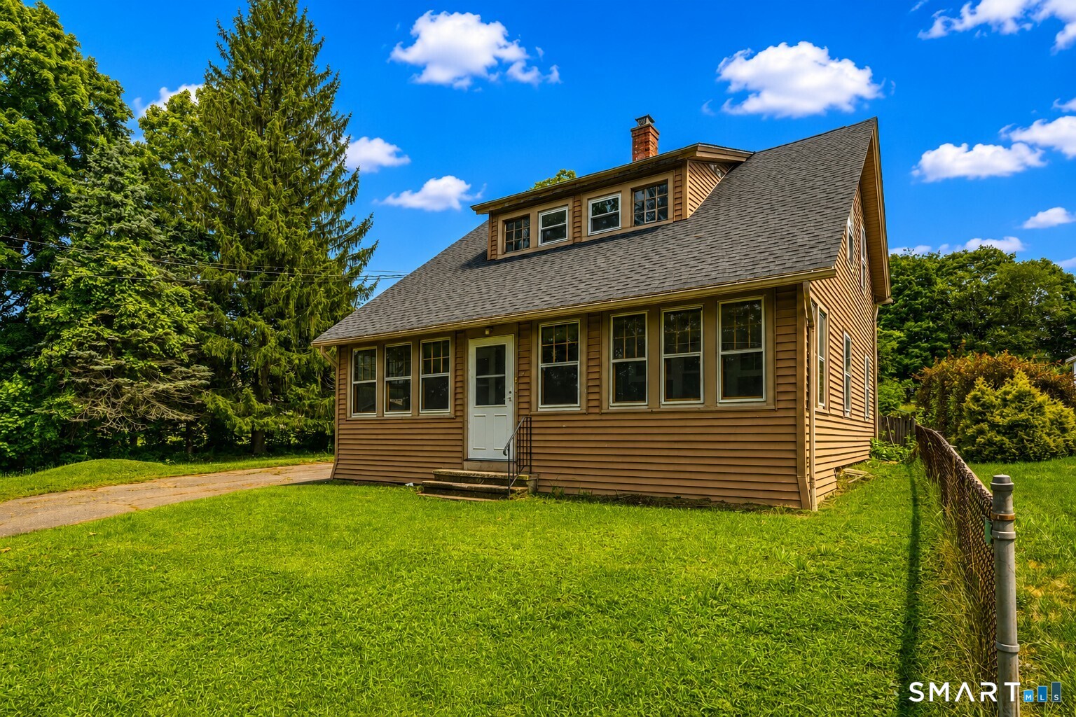 7 Maple Avenue photo 3