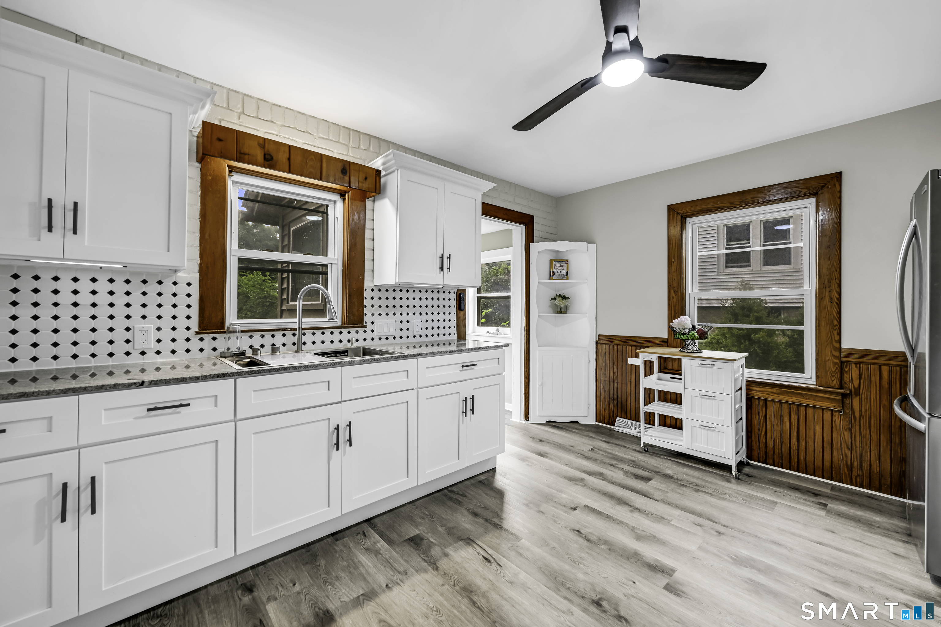 7 Maple Avenue photo 19