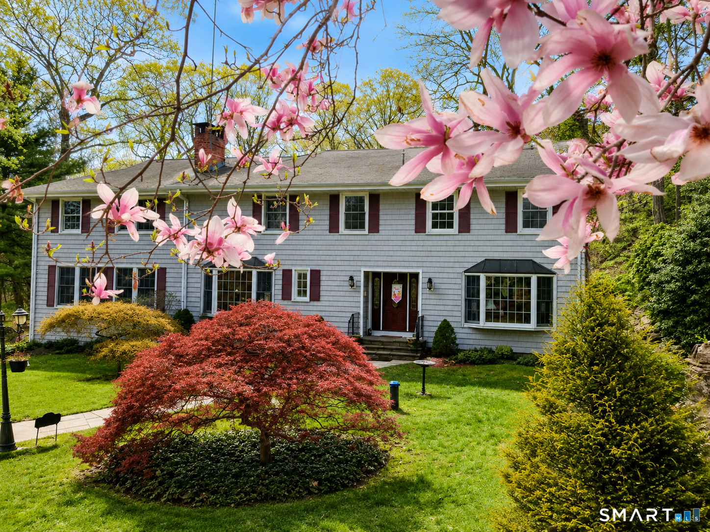 64 Round Hill Drive, Stamford, Connecticut photo 2