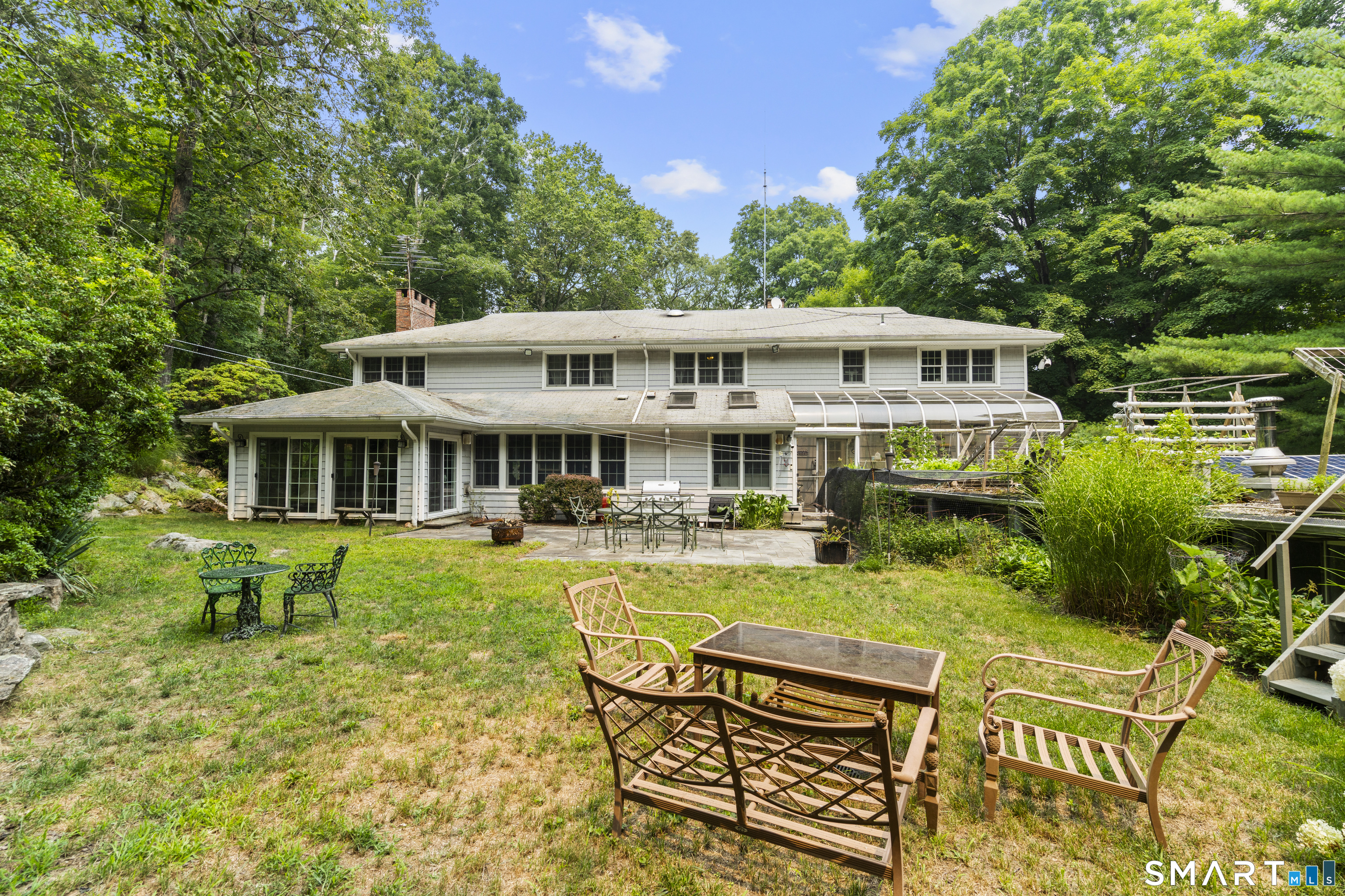 64 Round Hill Drive photo 31