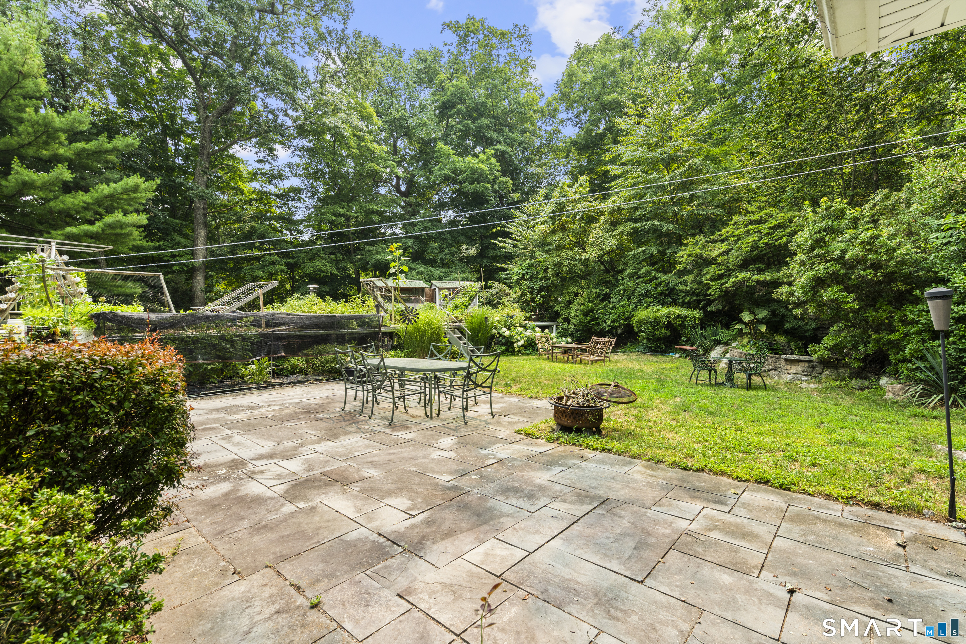 64 Round Hill Drive photo 33