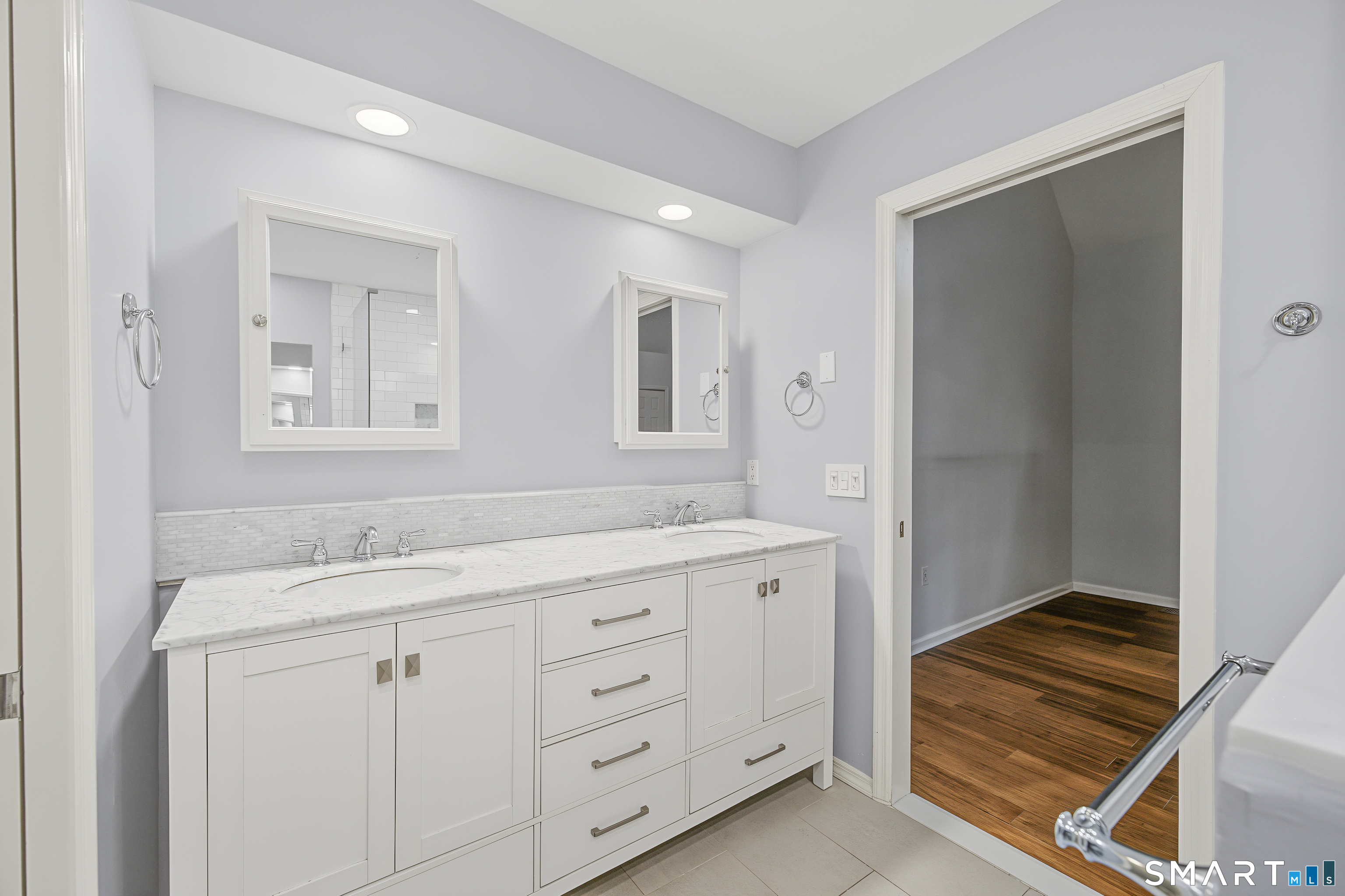 668 Glenbrook Road Unit #17 photo 16