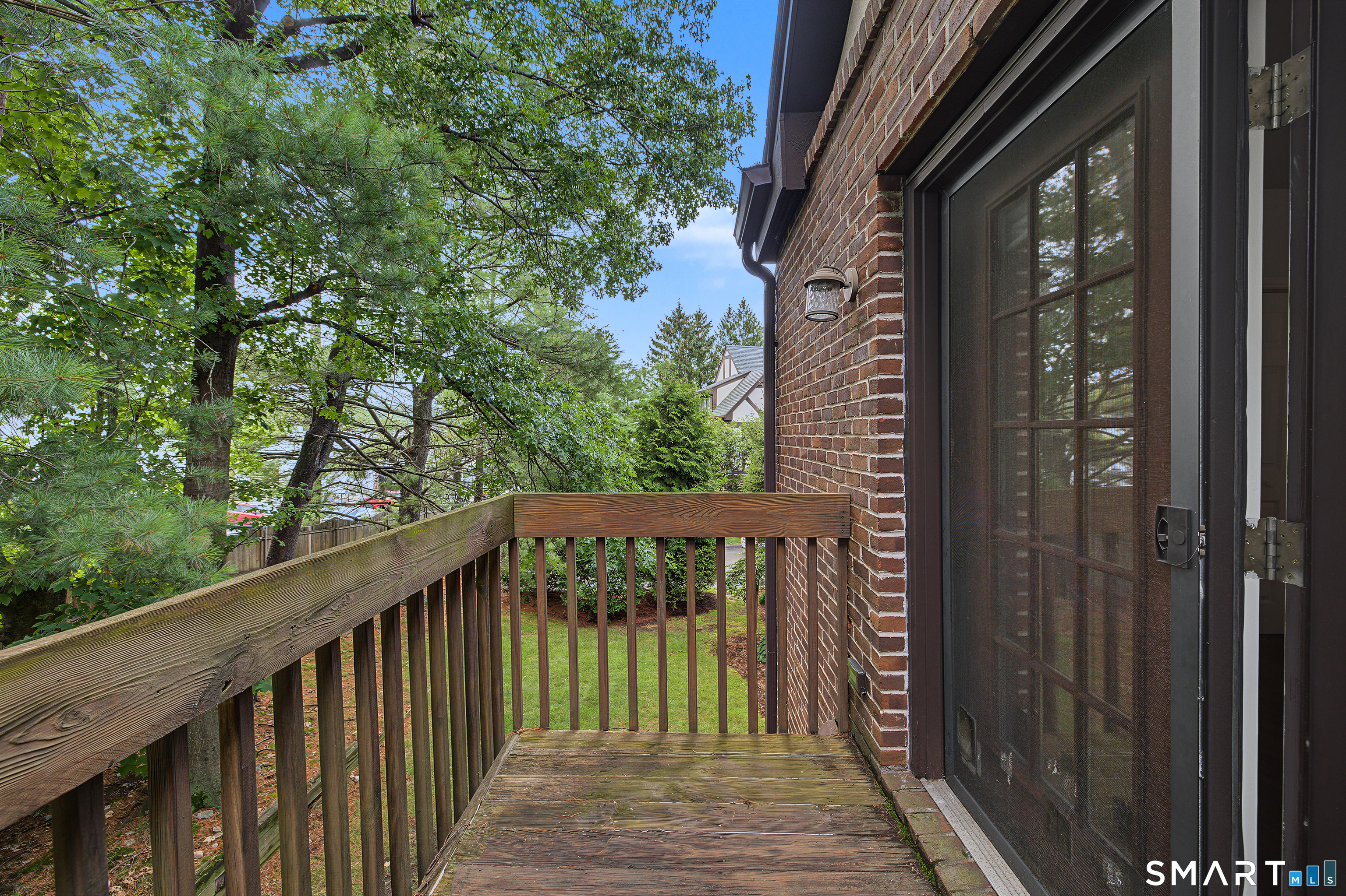 668 Glenbrook Road Unit #17 photo 15