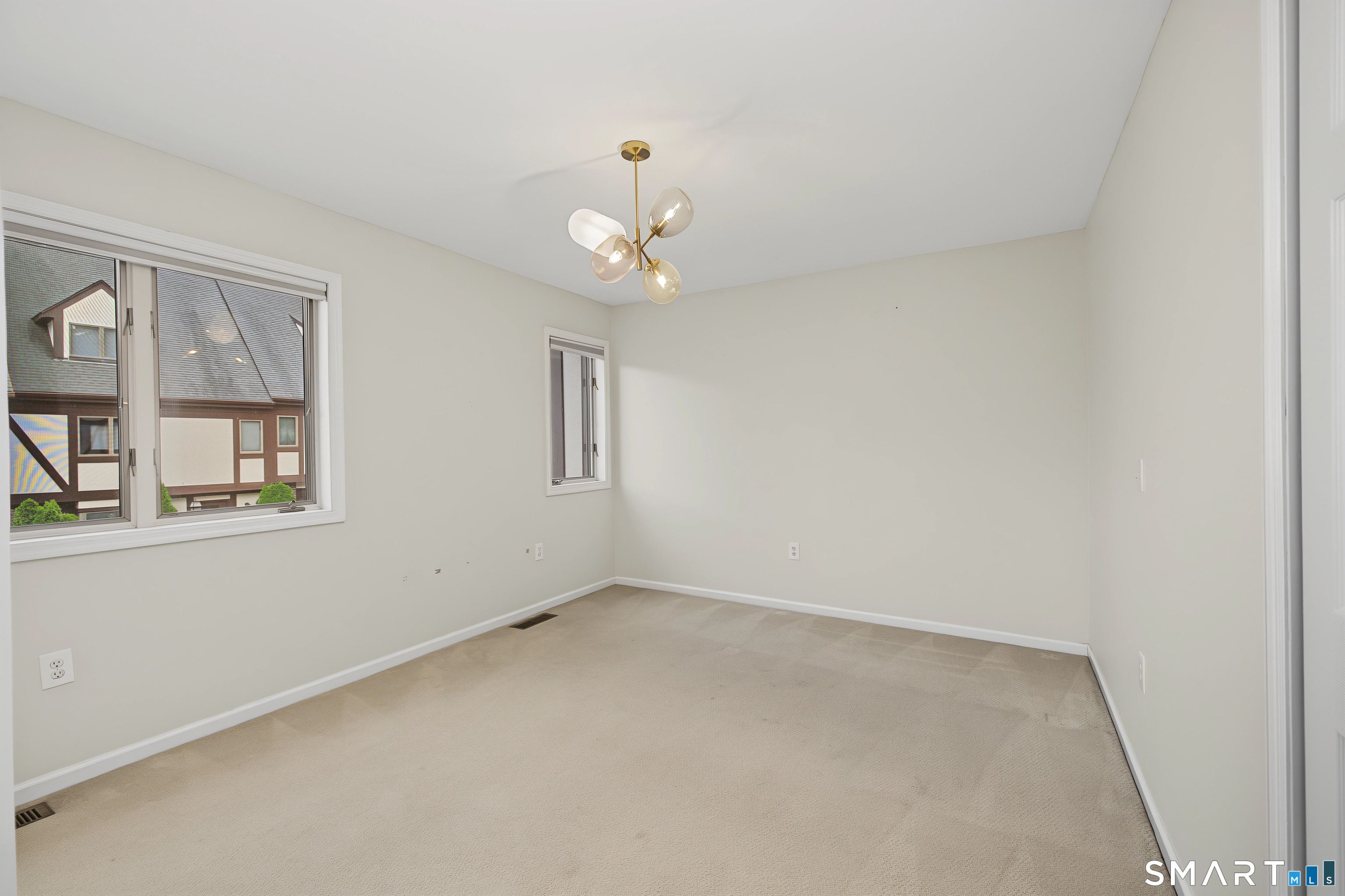 668 Glenbrook Road Unit #17 photo 20