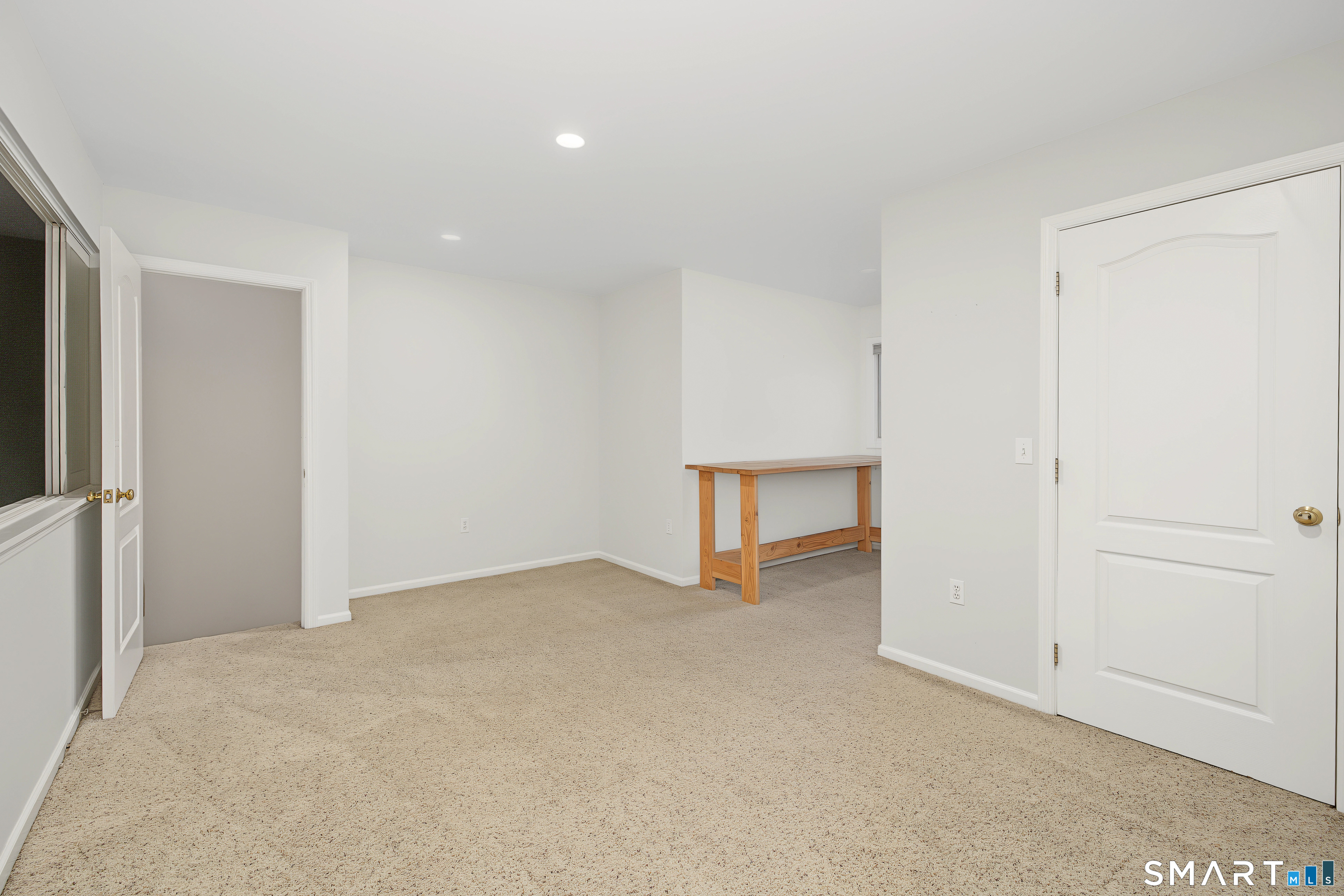 668 Glenbrook Road Unit #17 photo 23