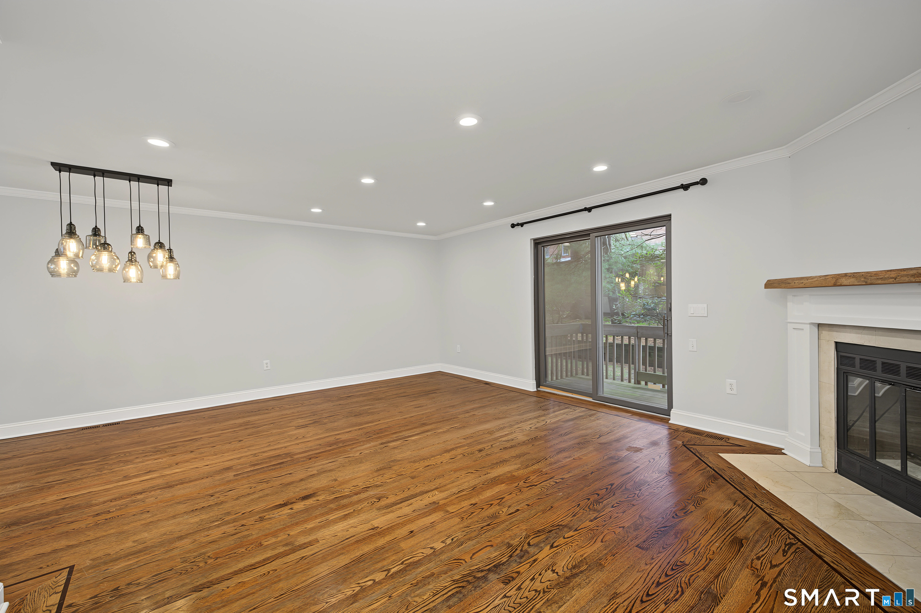 668 Glenbrook Road Unit #17 photo 9