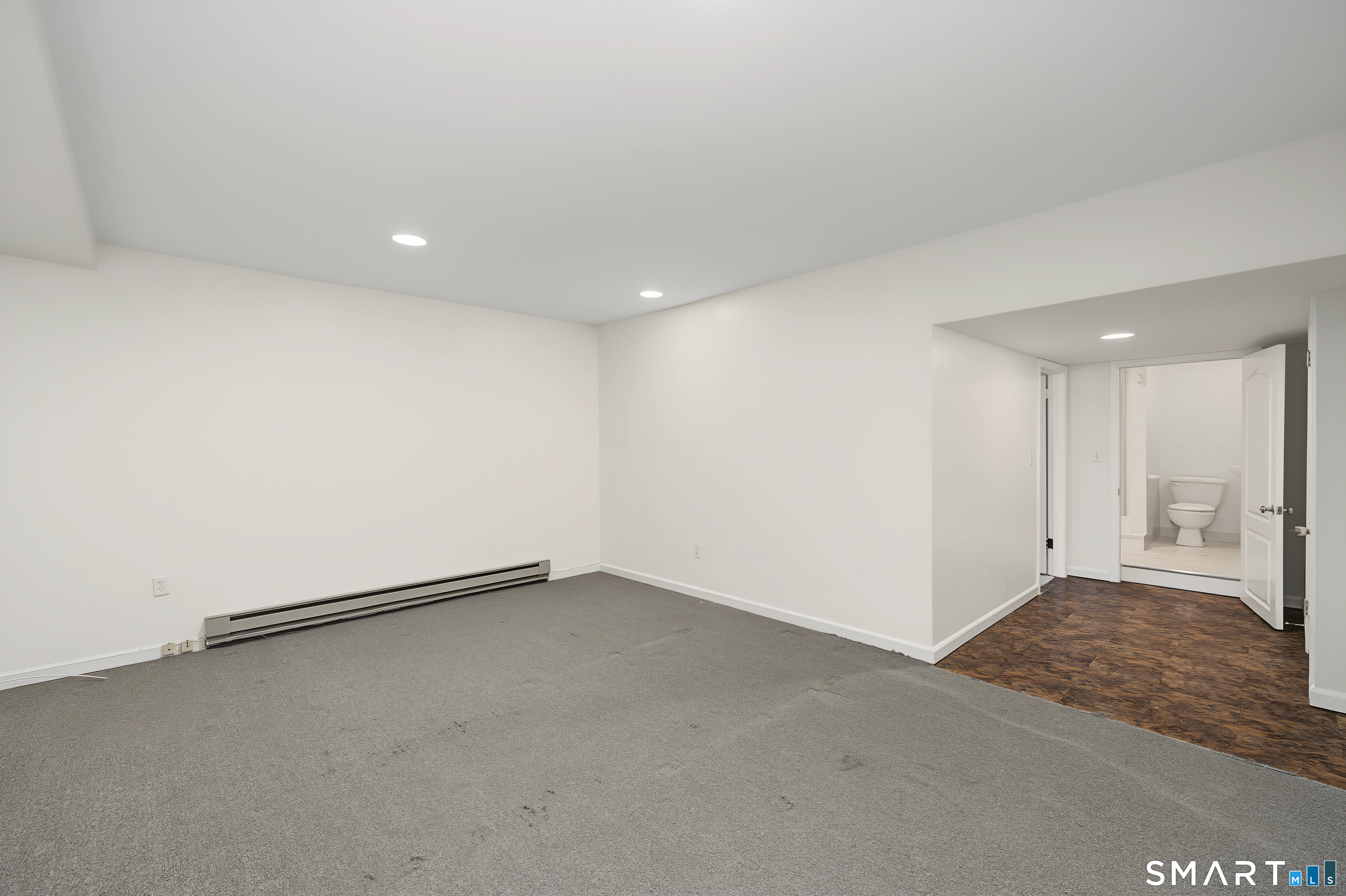 668 Glenbrook Road Unit #17 photo 30
