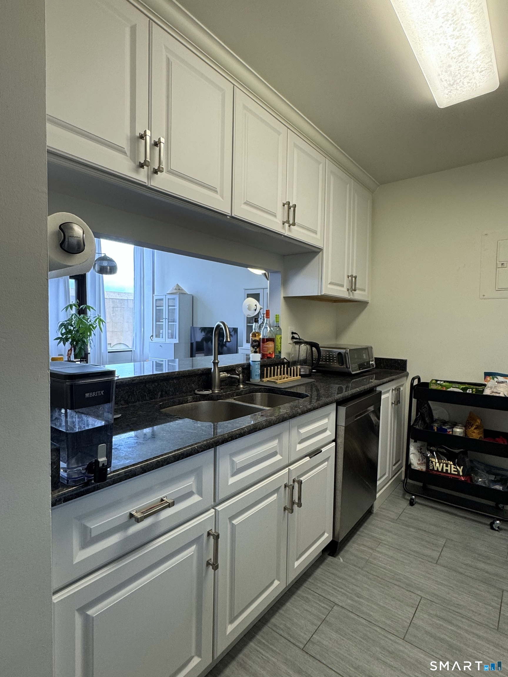 127 Greyrock Place, Stamford, Connecticut photo 5