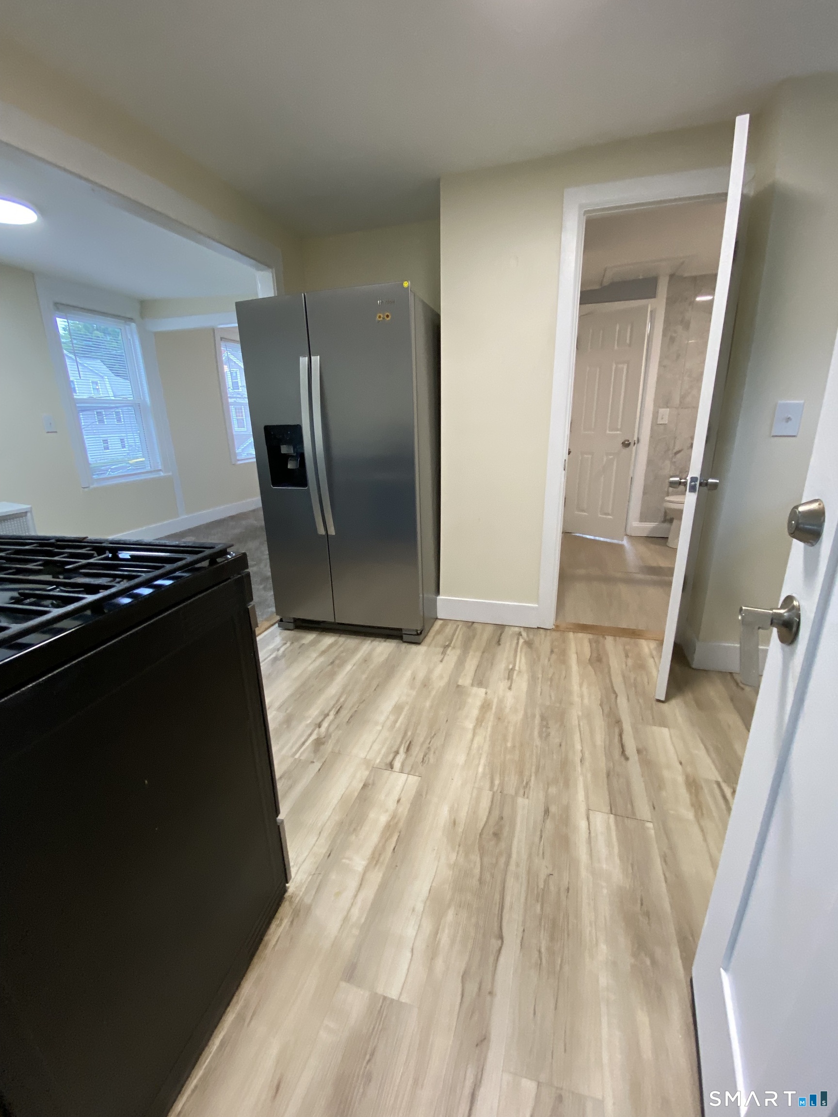 98 Wolcott Street photo 9