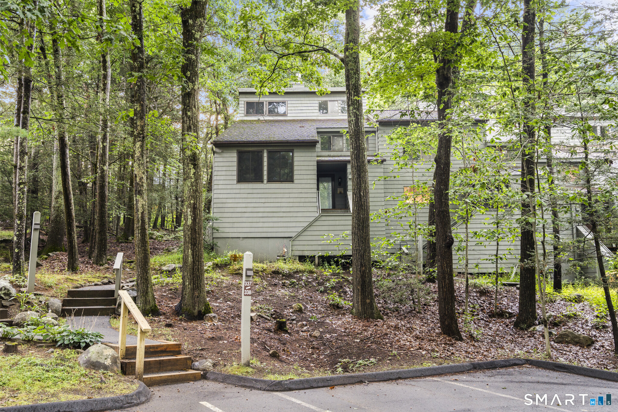 3rd image of 337 Ledge Dr #337, Torrington, CT 06790 | MLS# 24195574