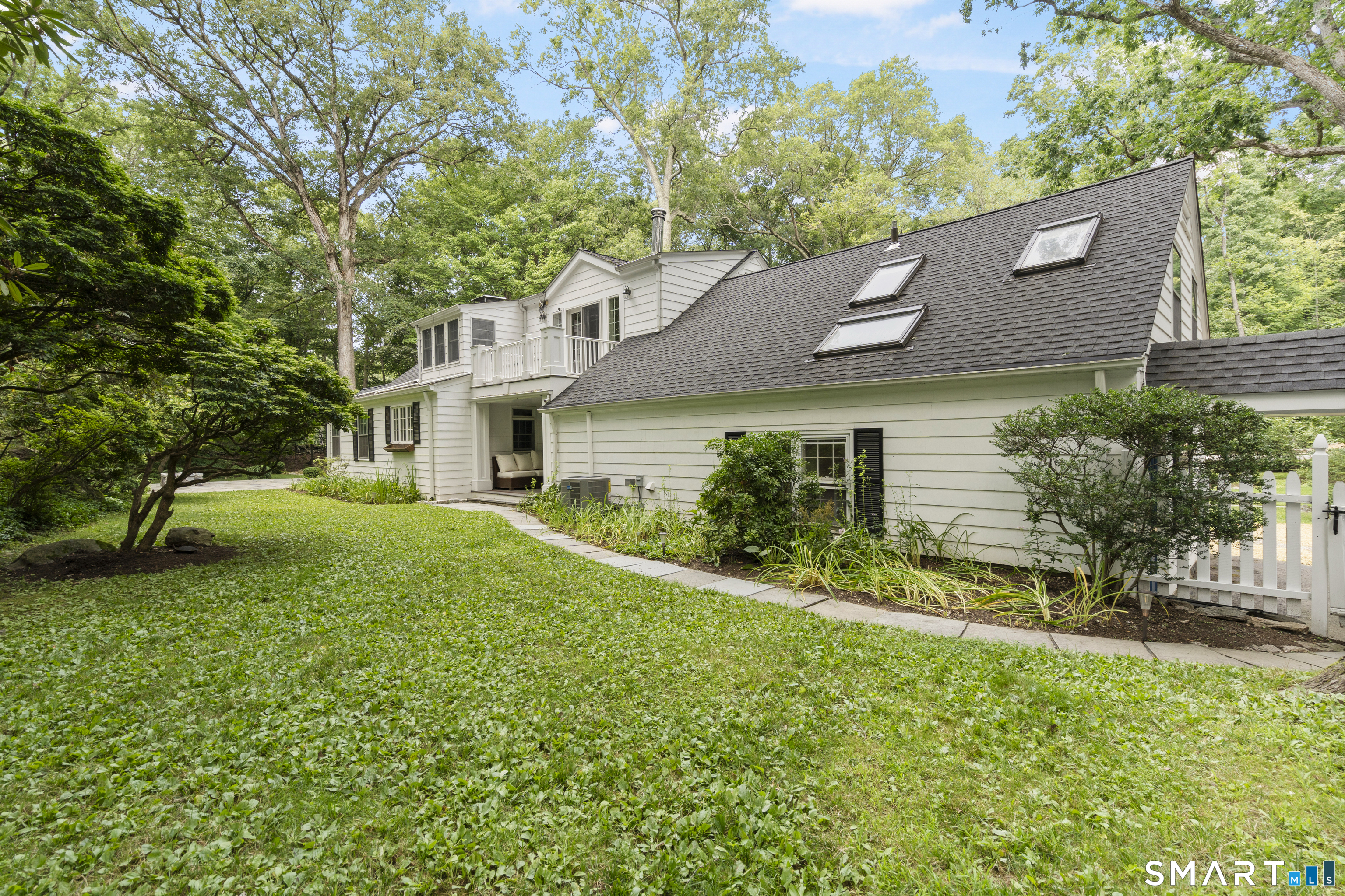 46 Fernwood Drive, Stamford, Connecticut photo 4