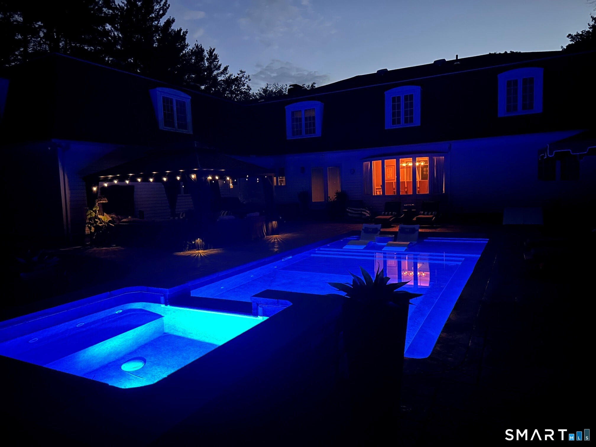 570 Riverside Drive photo 36