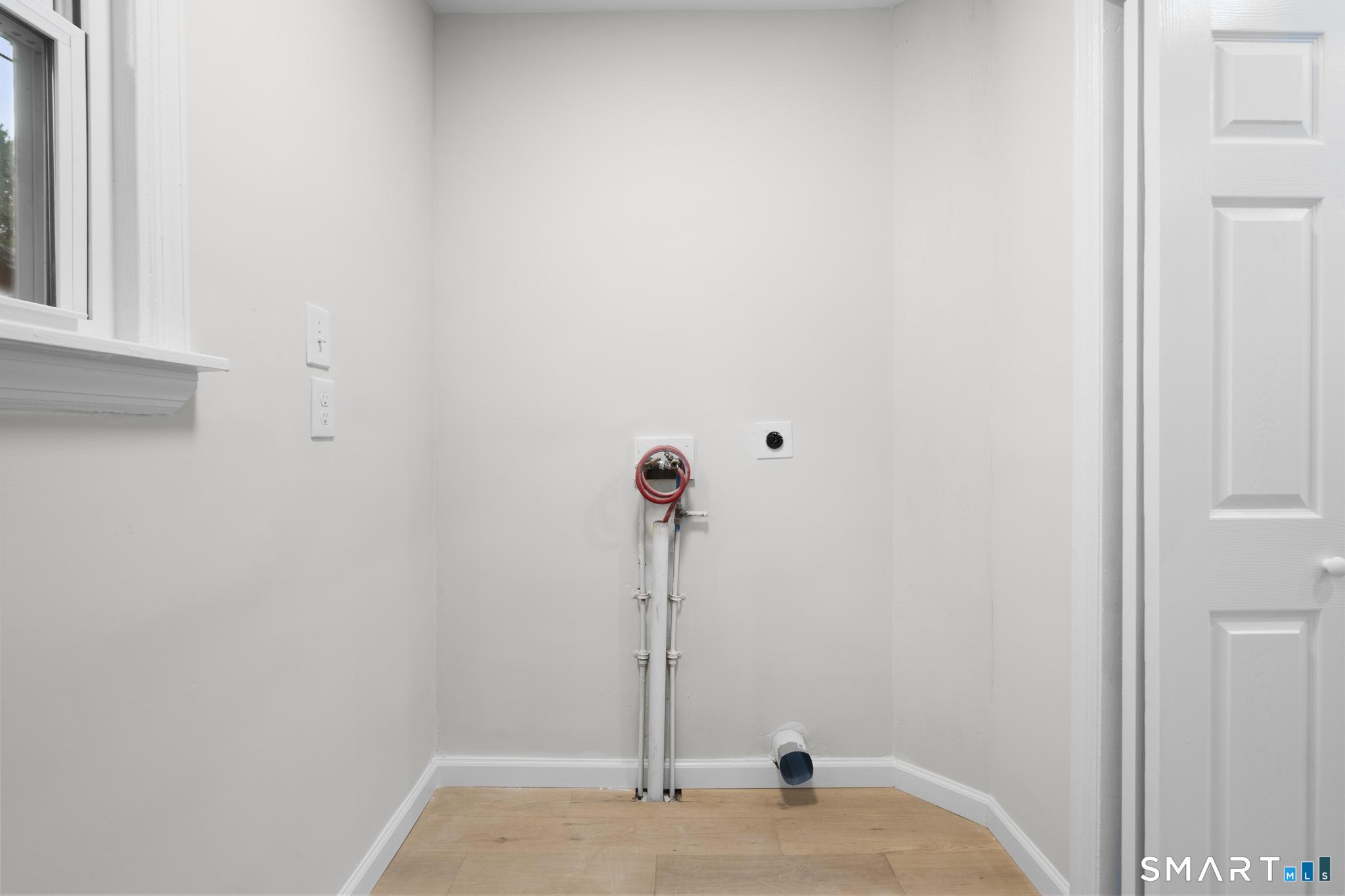 30 Barbara Avenue photo 12