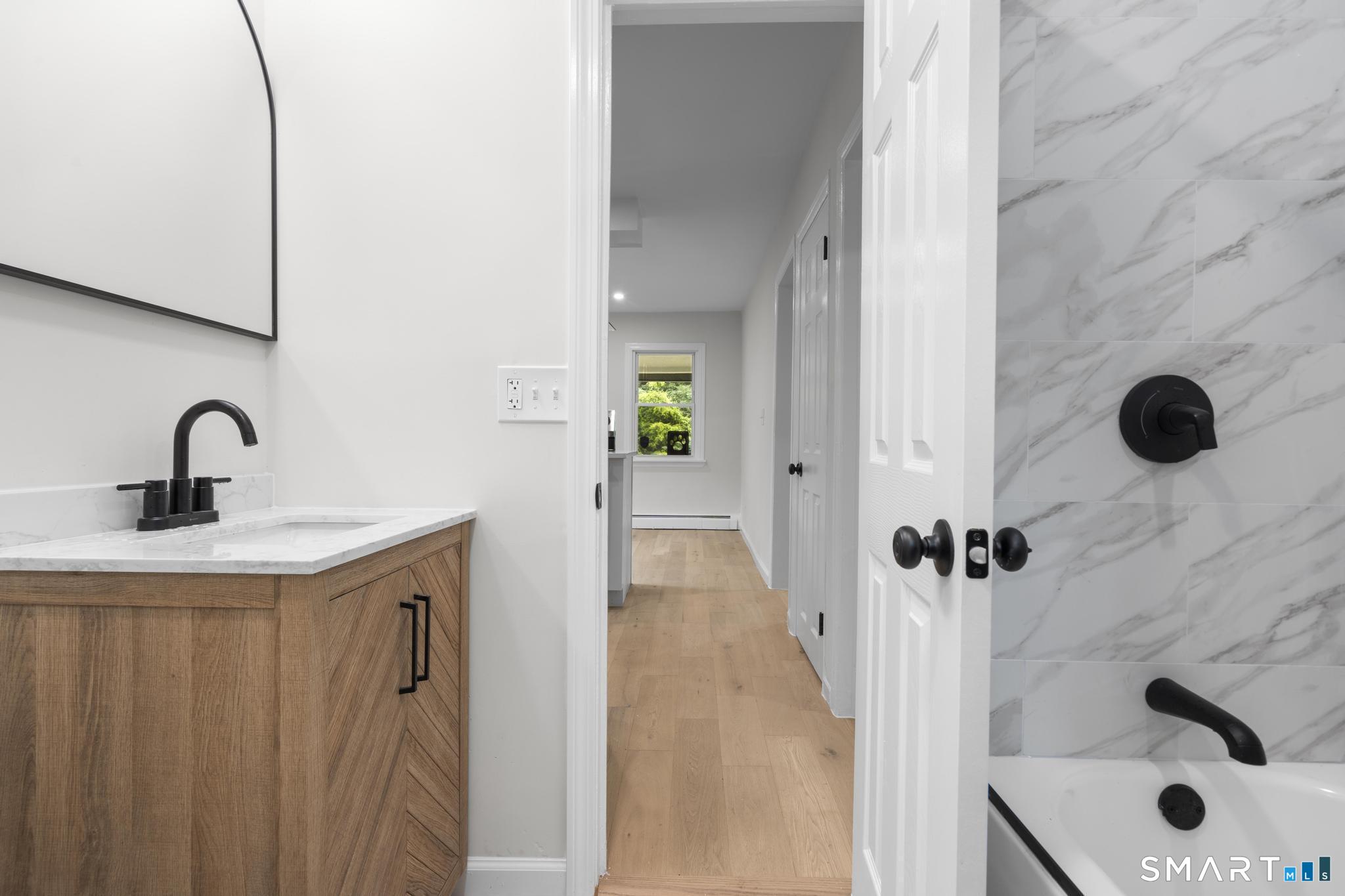 30 Barbara Avenue photo 16