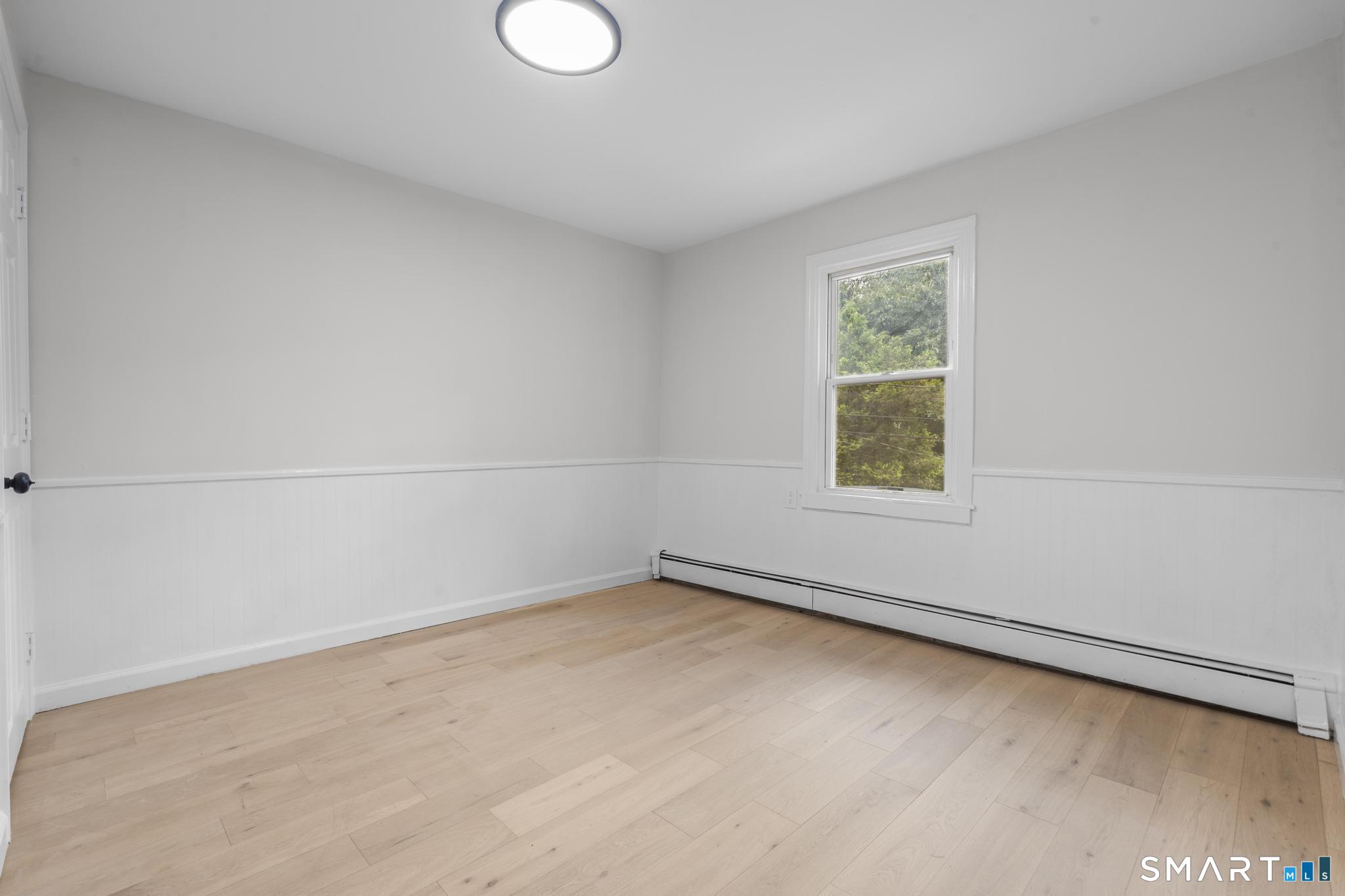 30 Barbara Avenue photo 22