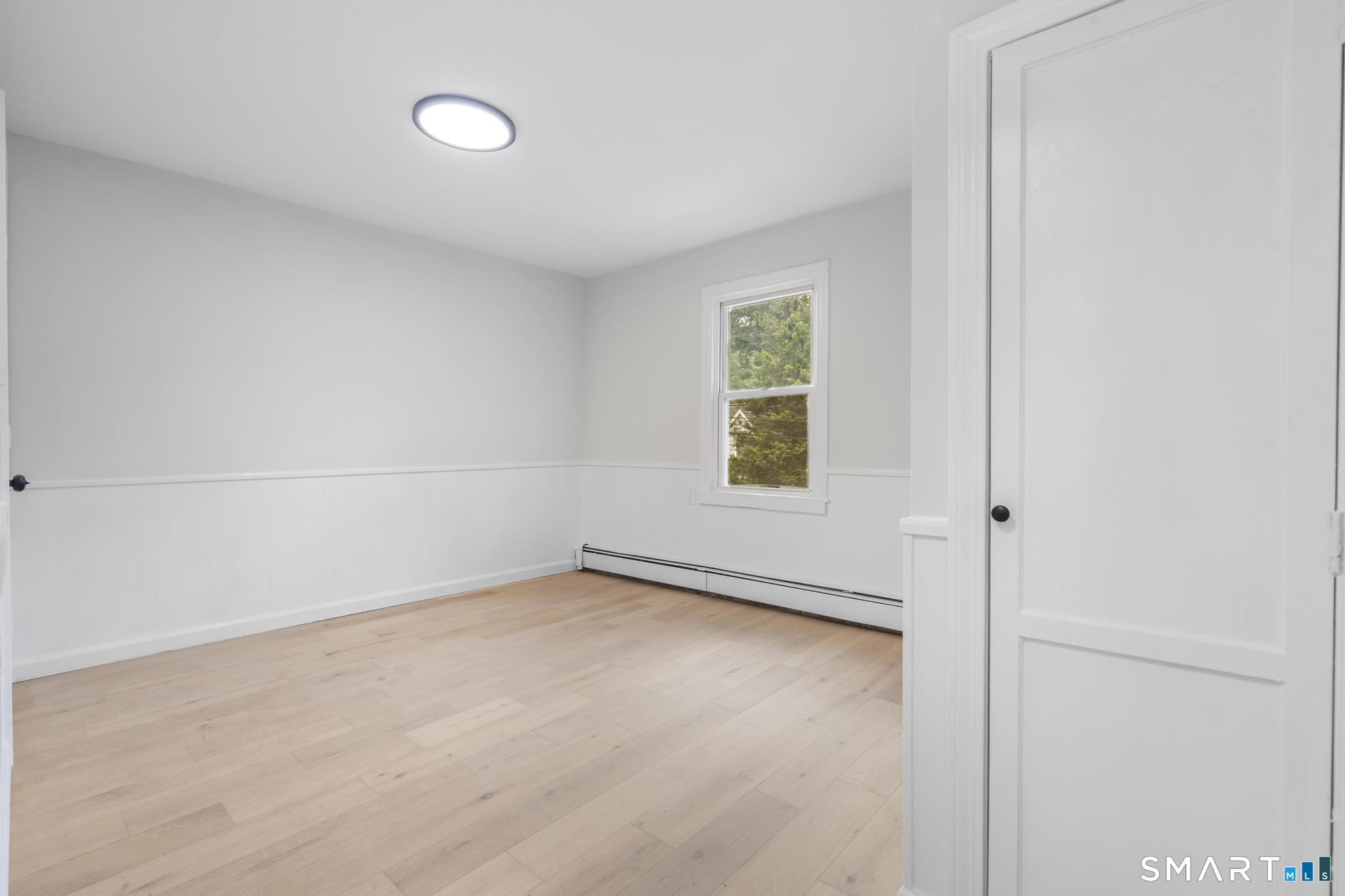30 Barbara Avenue photo 23
