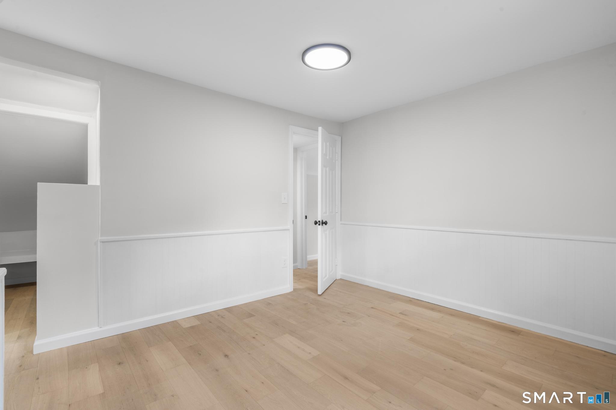30 Barbara Avenue photo 26