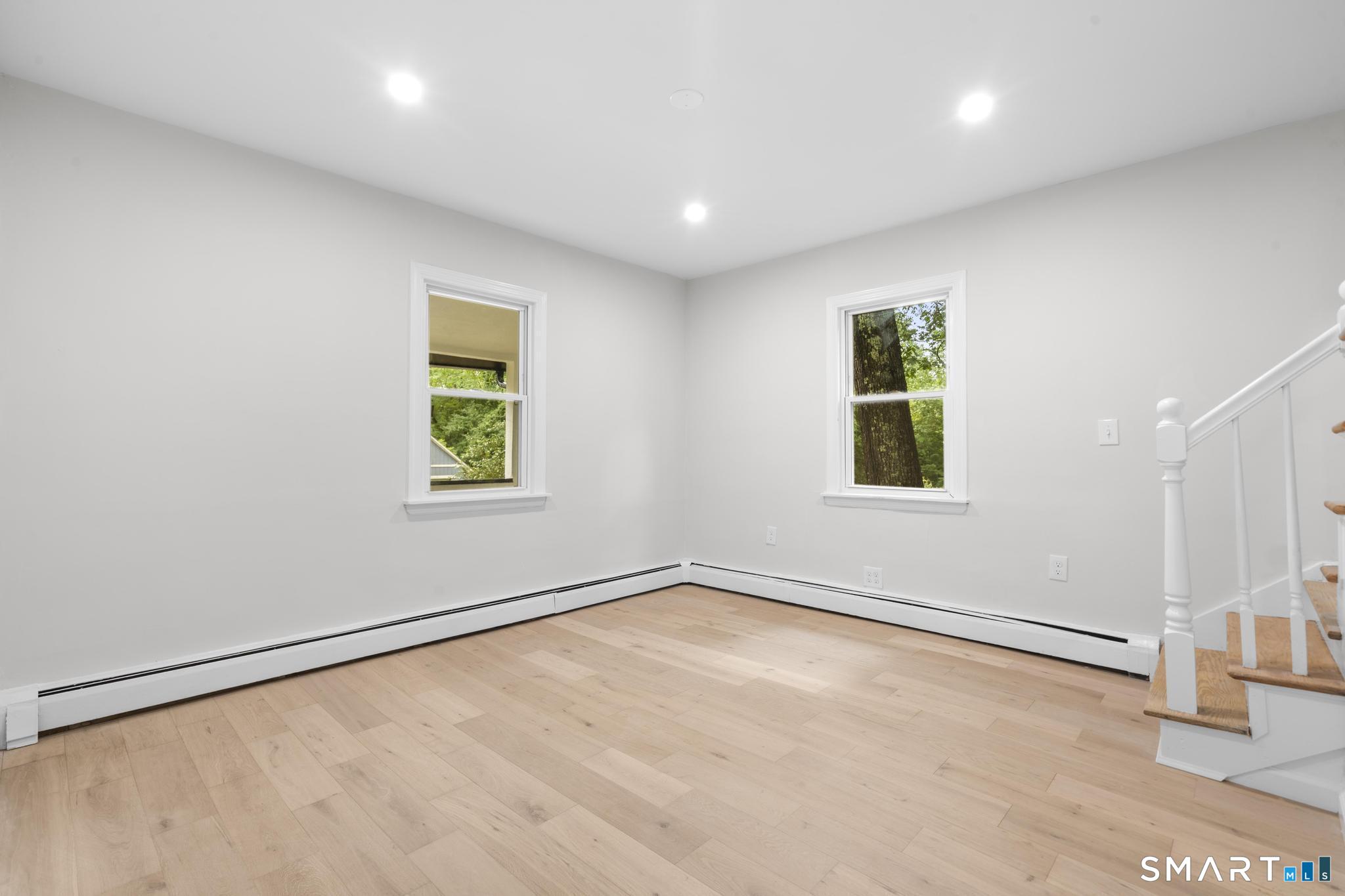 30 Barbara Avenue photo 32