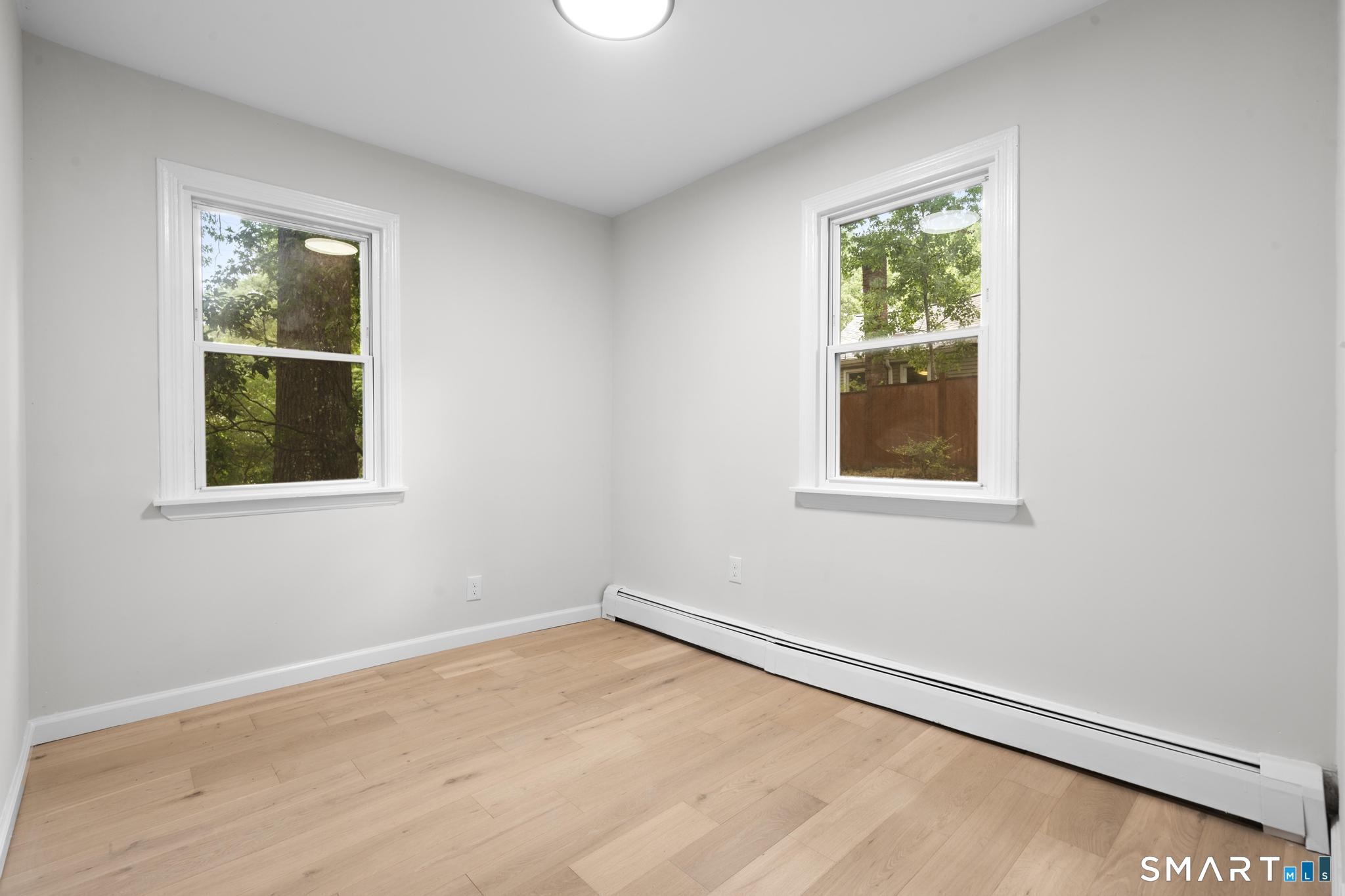 30 Barbara Avenue photo 33