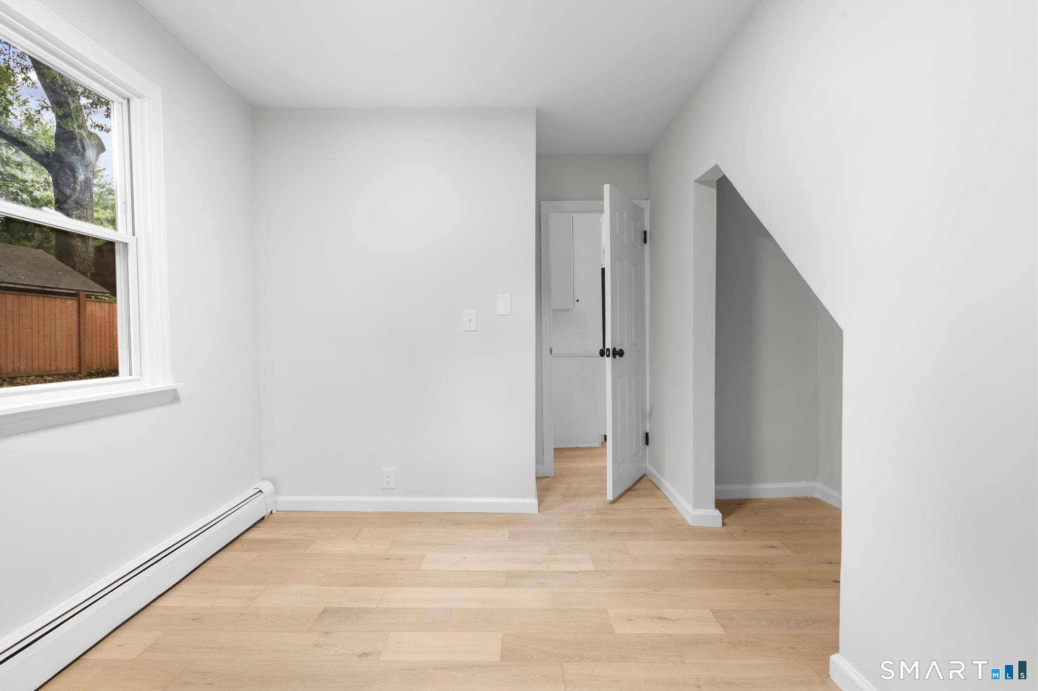 30 Barbara Avenue photo 34