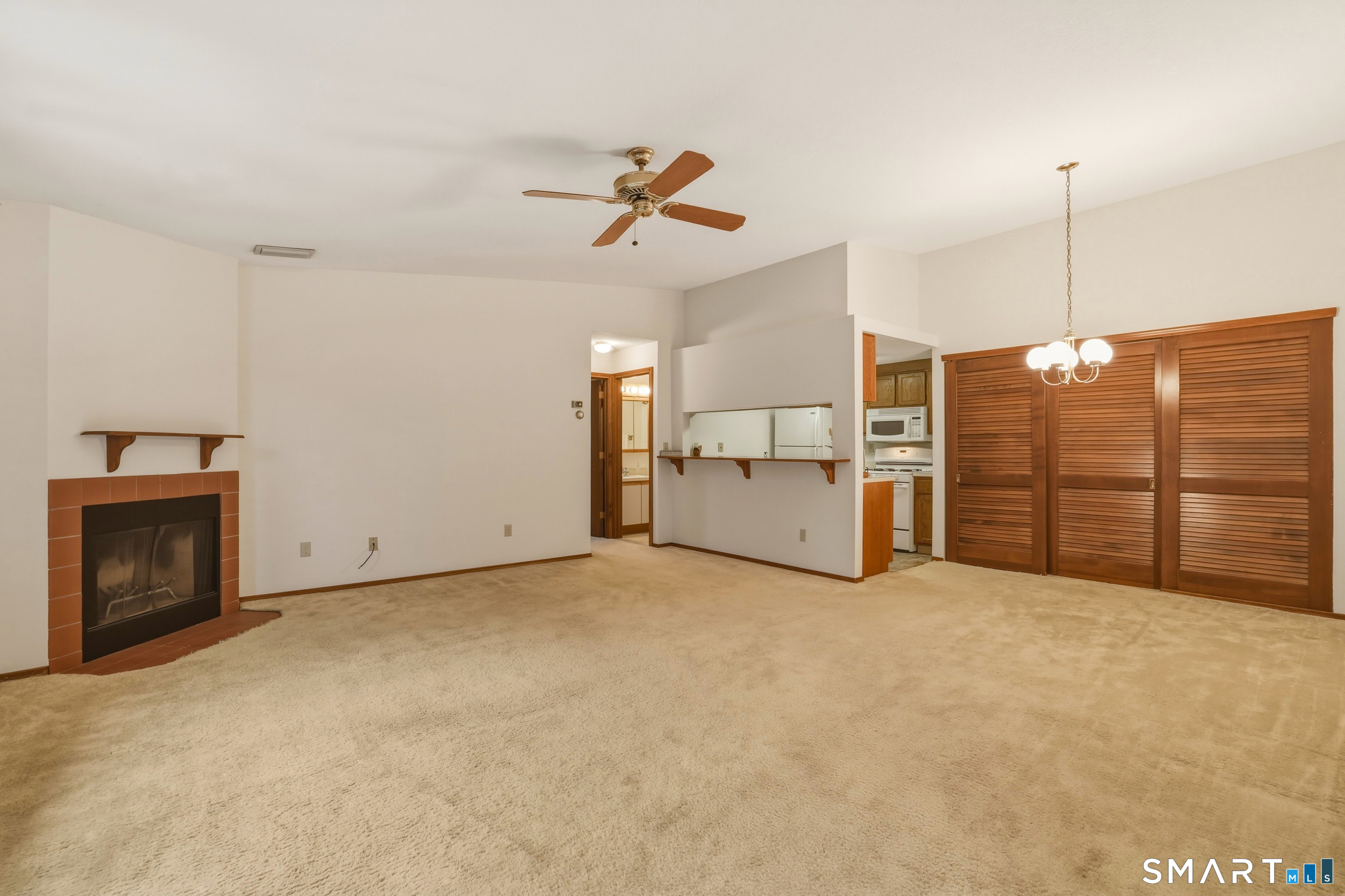 3rd image of 7 Little Oak Ln #7, Rocky Hill, CT 06067 | MLS# 24195904