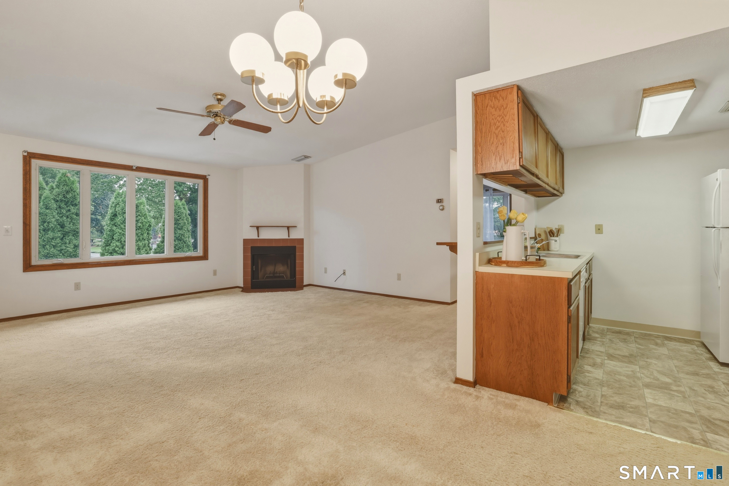 5th image of 7 Little Oak Ln #7, Rocky Hill, CT 06067 | MLS# 24195904
